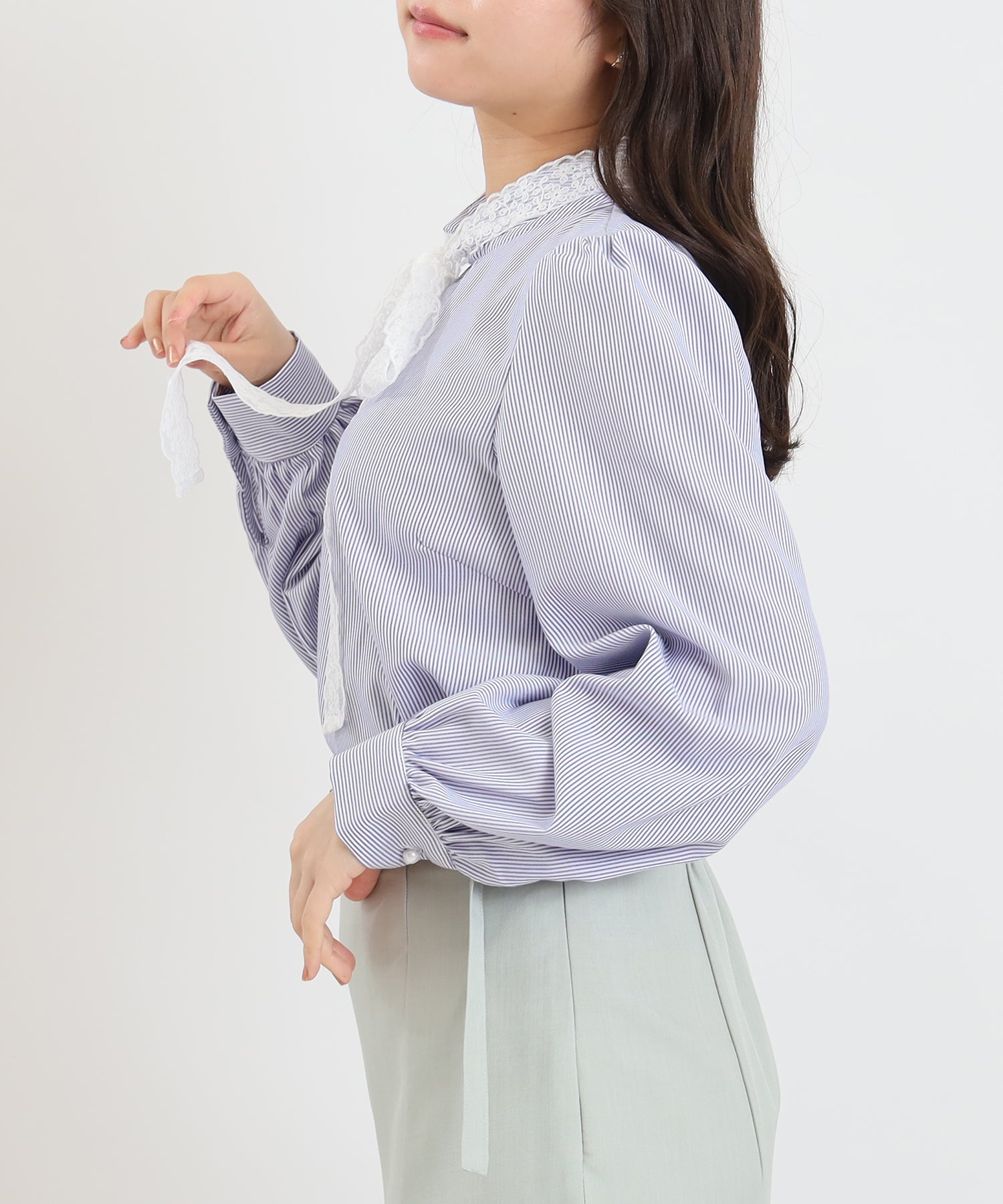 ホワイト×ブルー(ストライプ) MODEL:156 着用サイズ:M