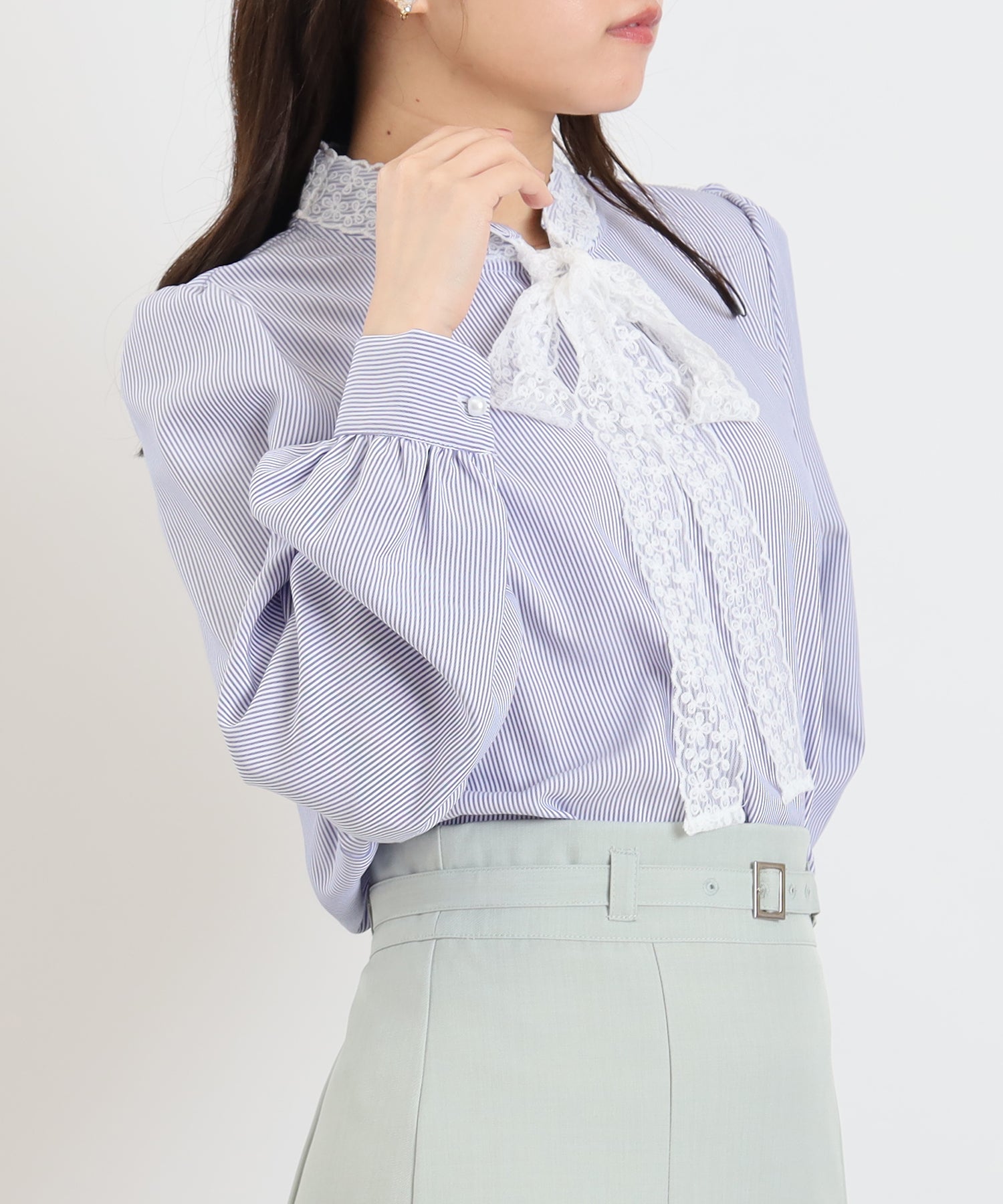 ホワイト×ブルー(ストライプ) MODEL:156 着用サイズ:M