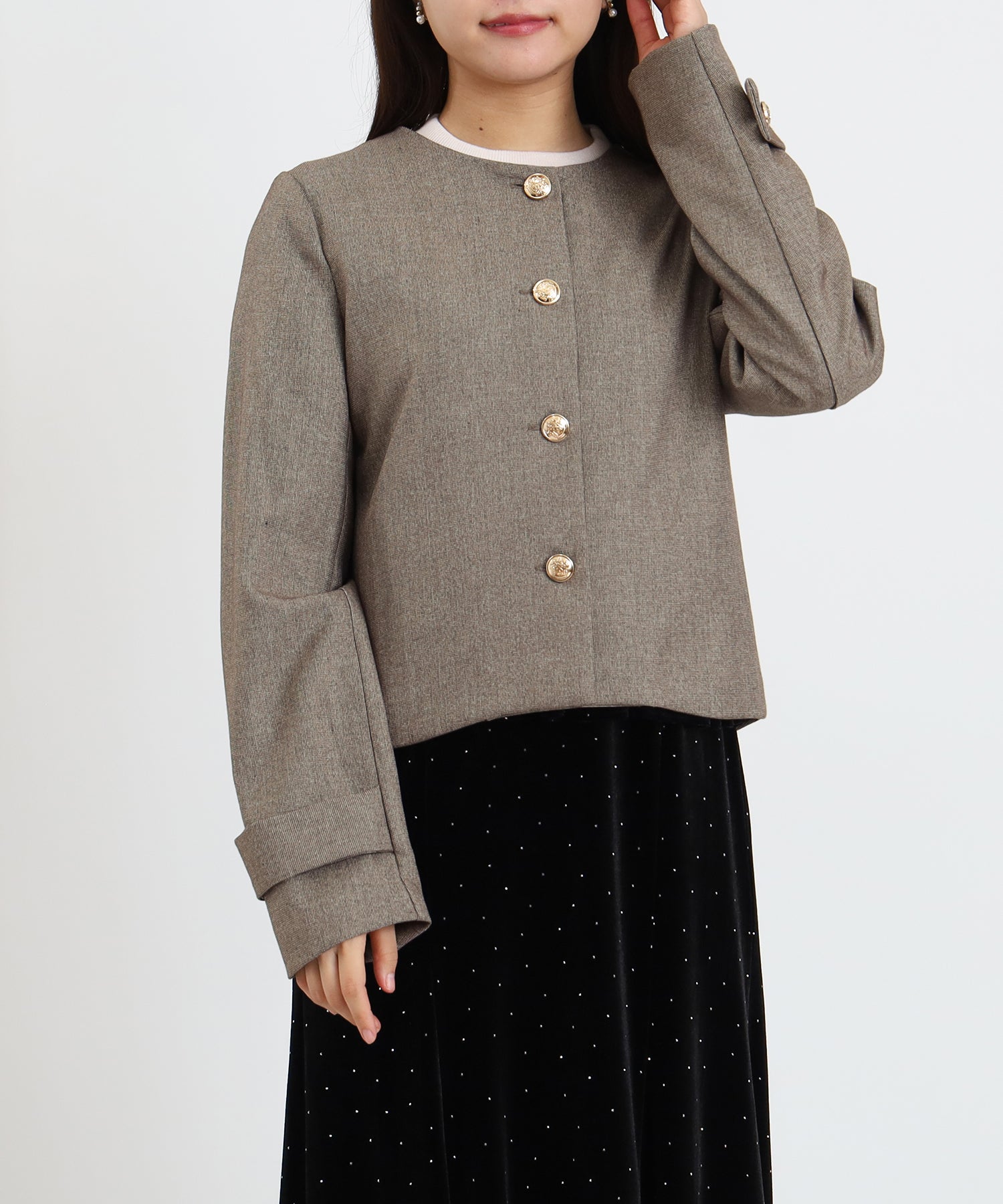 ブラウン(襟取外し) model:156 着用サイズ:M