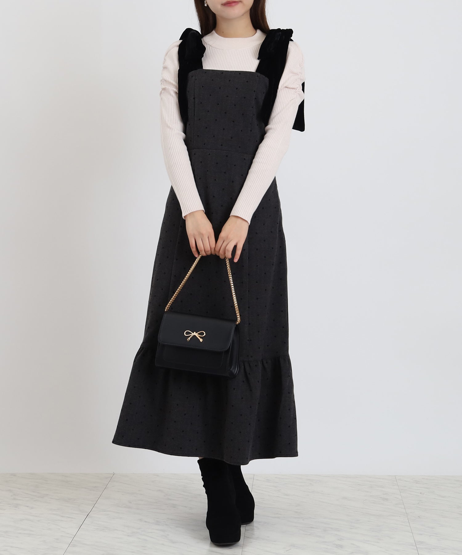 チャコール model:156 着用サイズ:M