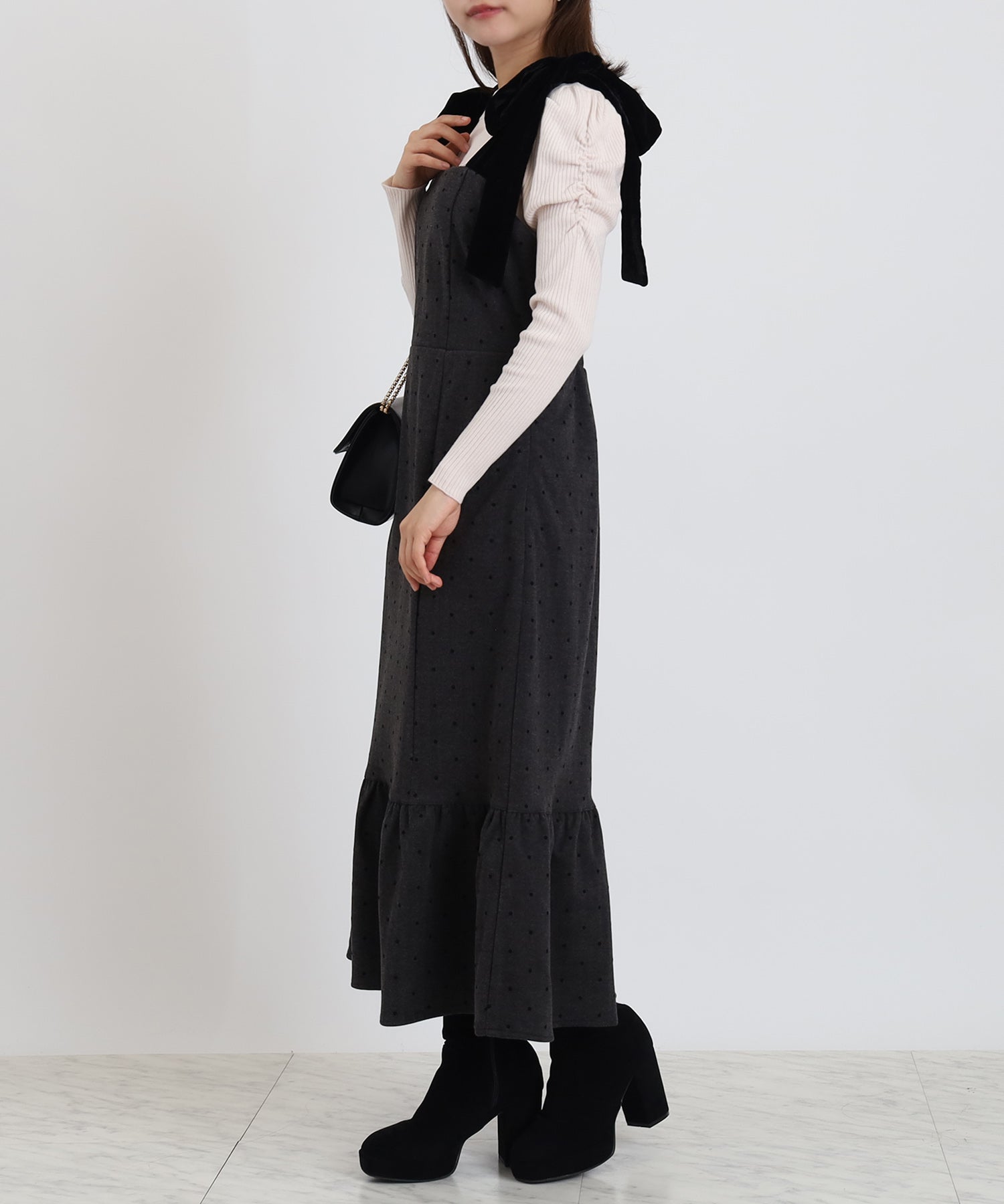 チャコール model:156 着用サイズ:M