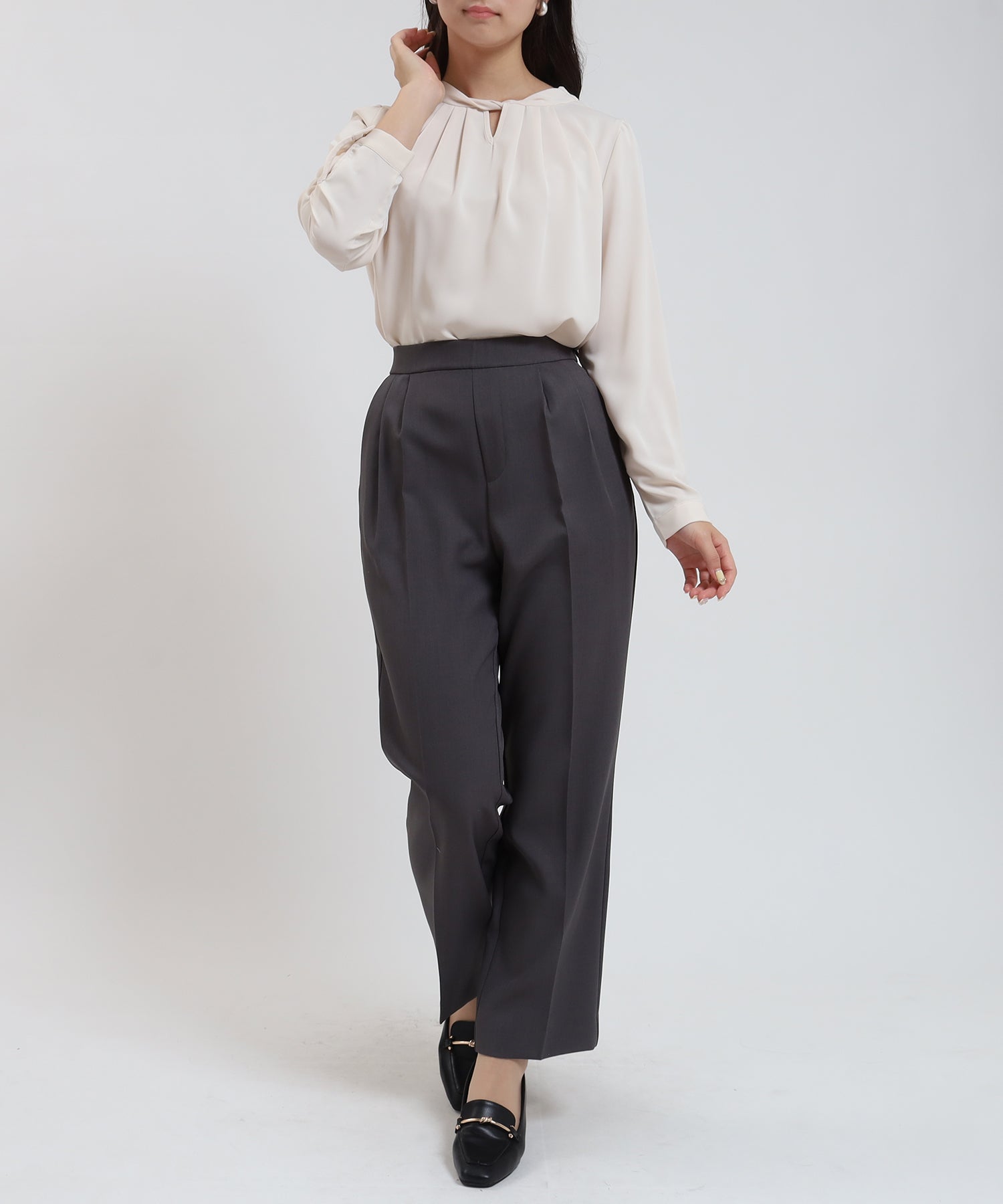 ベージュ model:160cm/骨格ウェーブ 着用サイズ:M