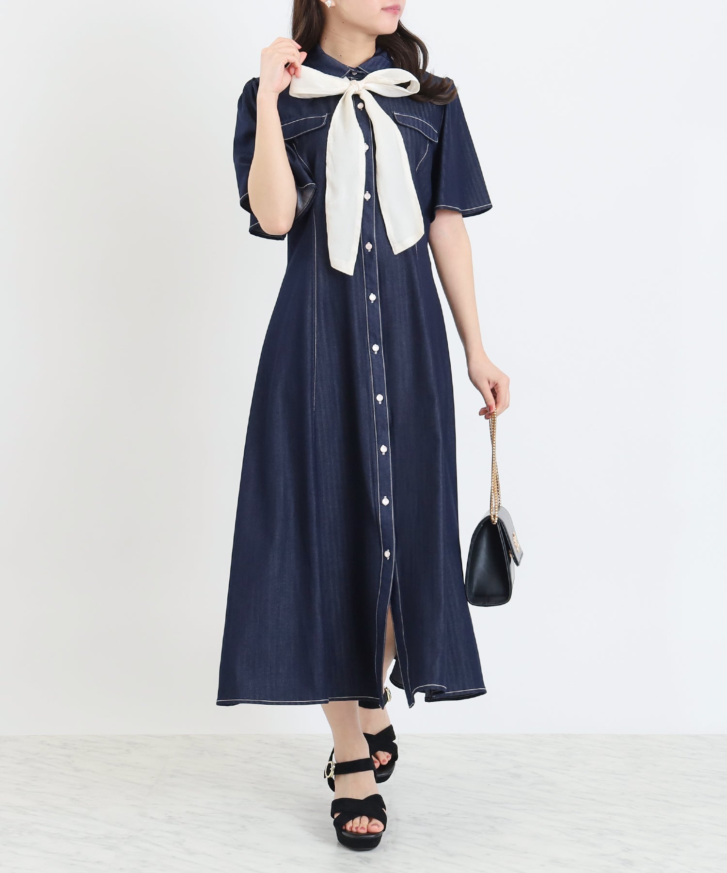 インディゴブルー model:156 着用サイズ:M