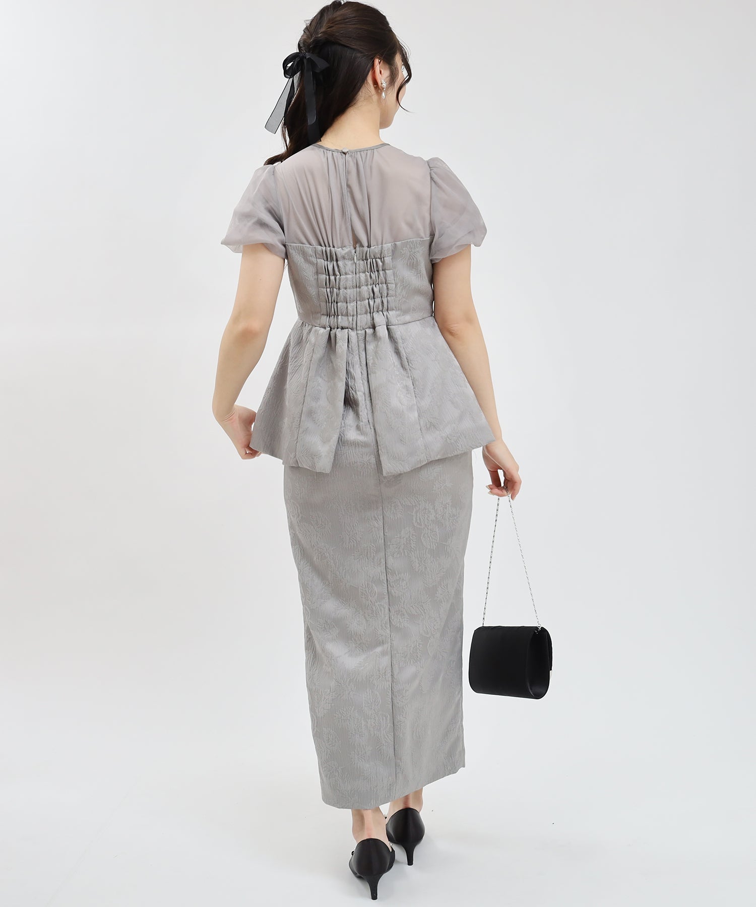 チャコール model:160cm/骨格ウェーブ 着用サイズ:M