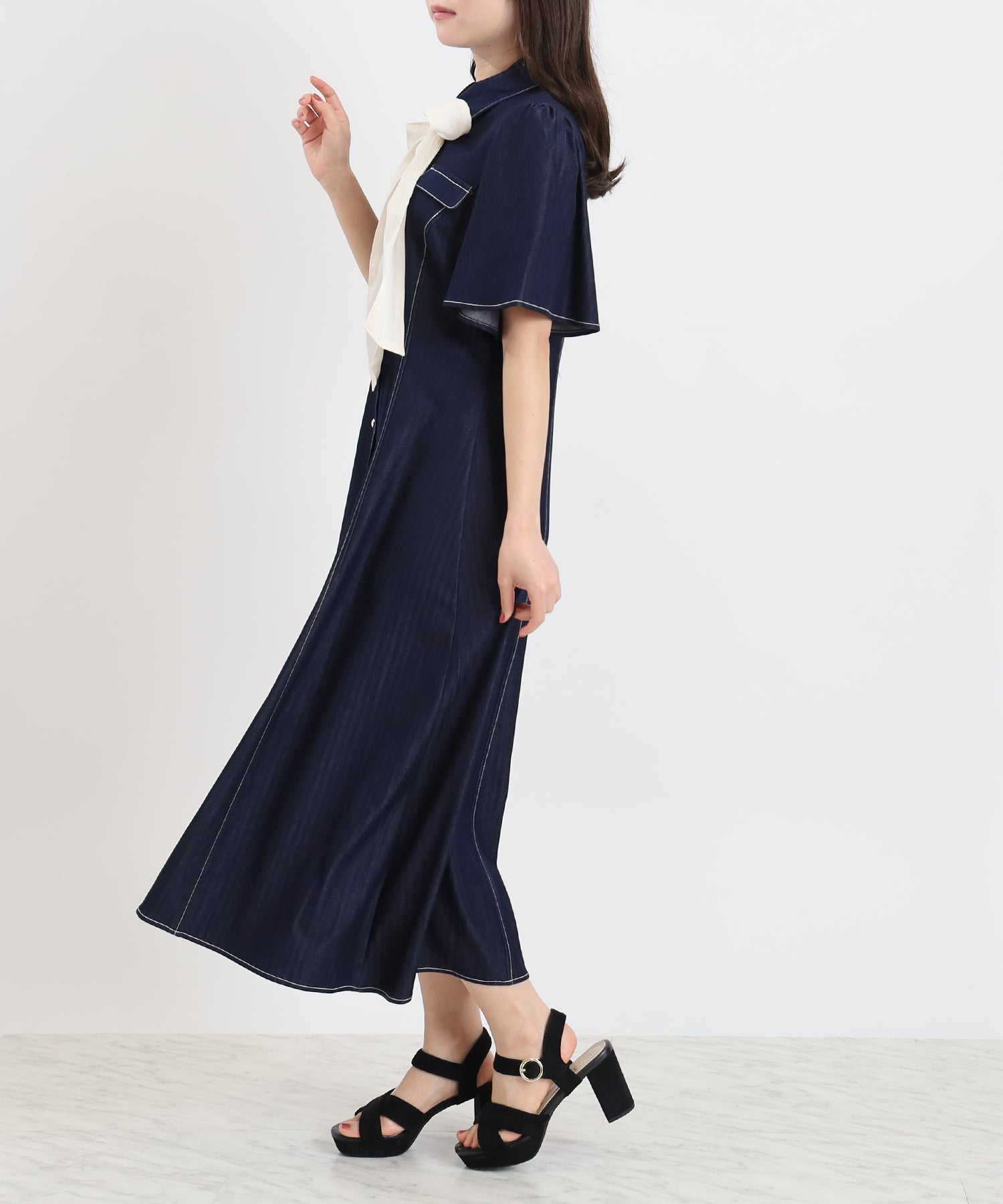 インディゴブルー model:156 着用サイズ:M