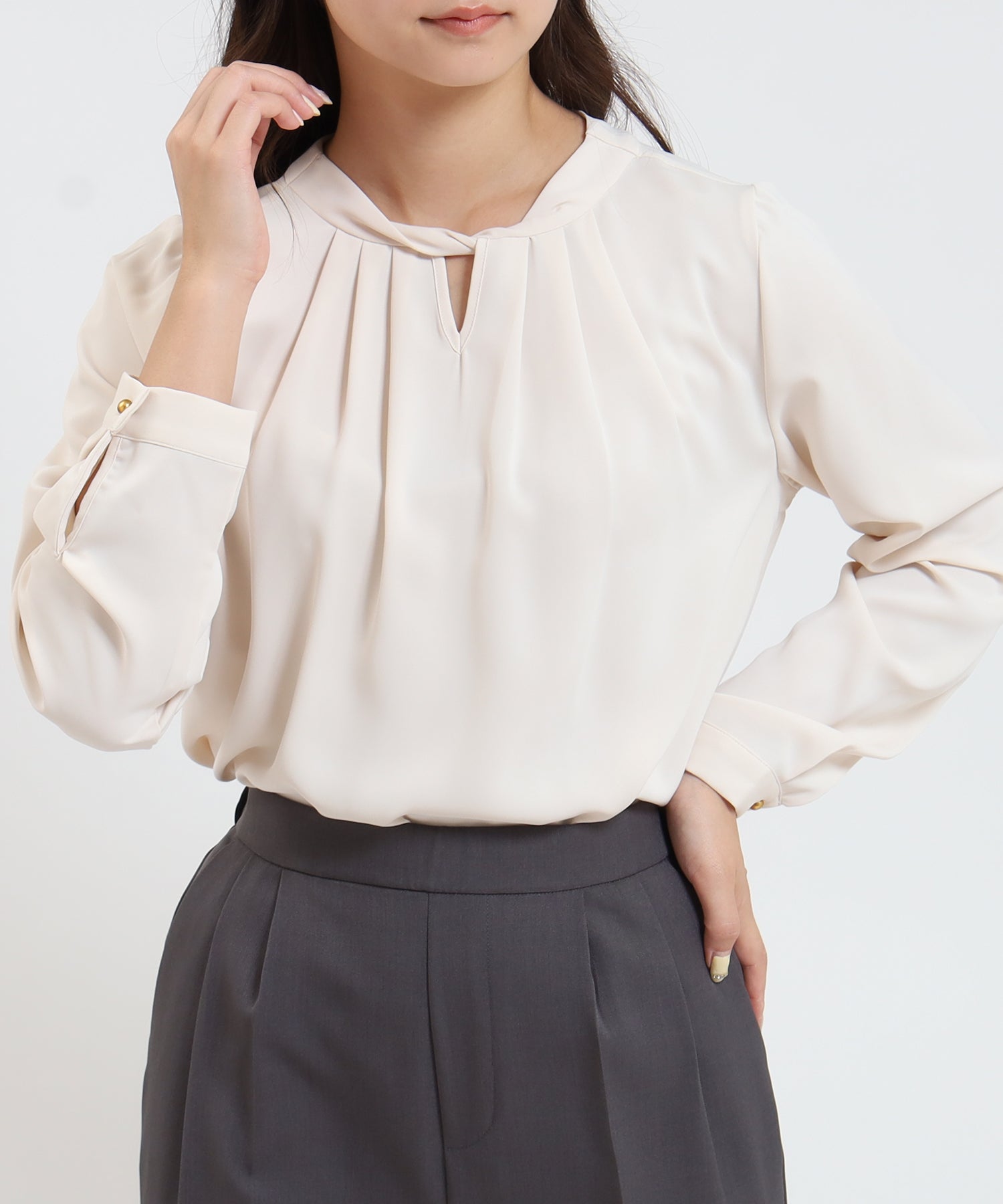 ベージュ model:160cm/骨格ウェーブ 着用サイズ:M