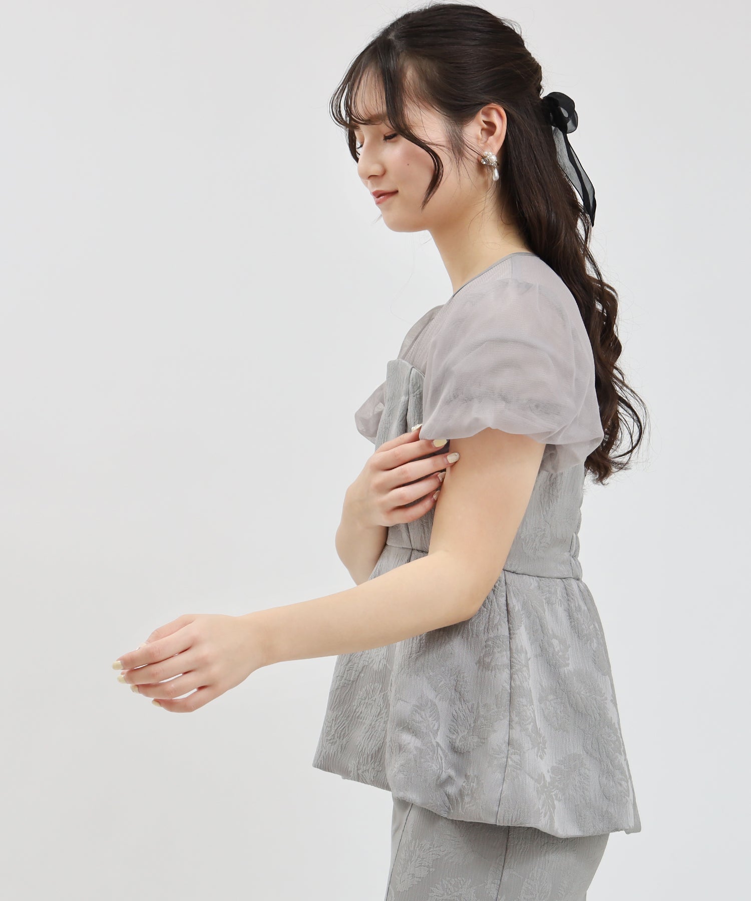 チャコール model:160cm/骨格ウェーブ 着用サイズ:M
