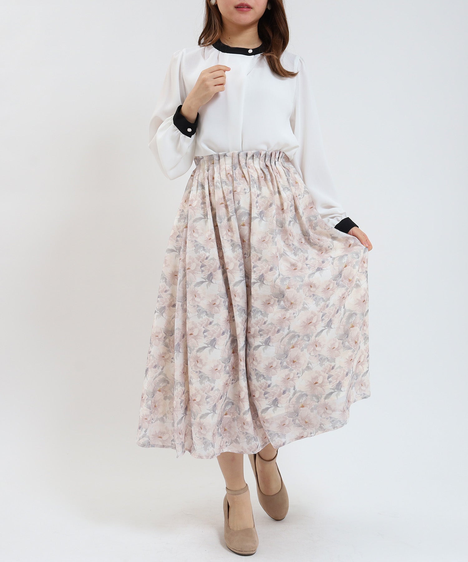 ホワイト model:155cm/骨格ウェーブ 着用サイズ:M