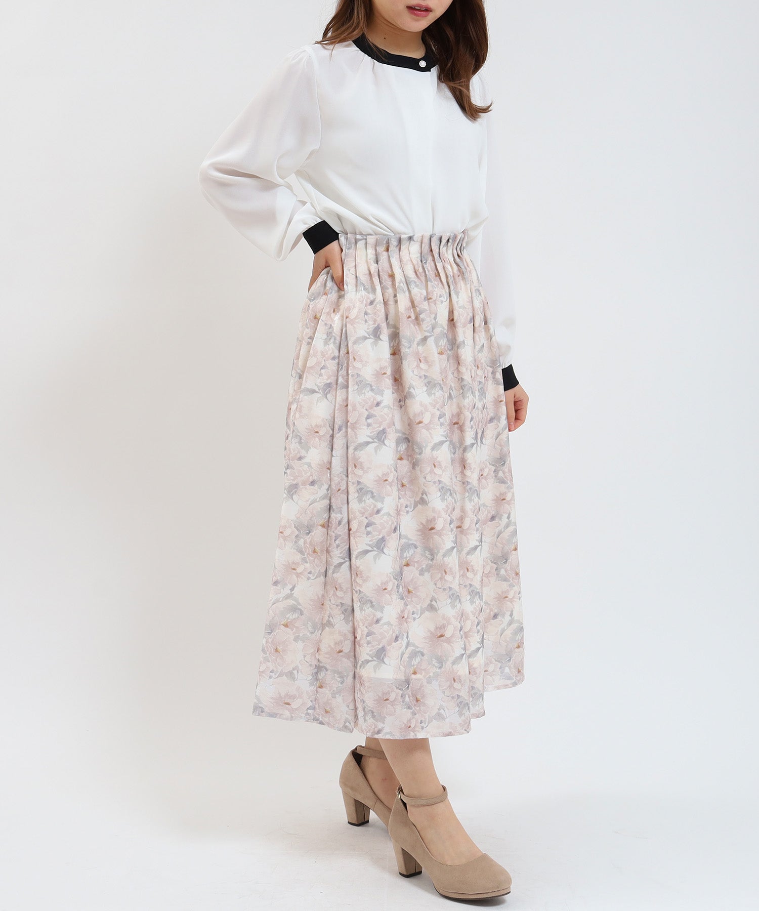 ホワイト model:155cm/骨格ウェーブ 着用サイズ:M