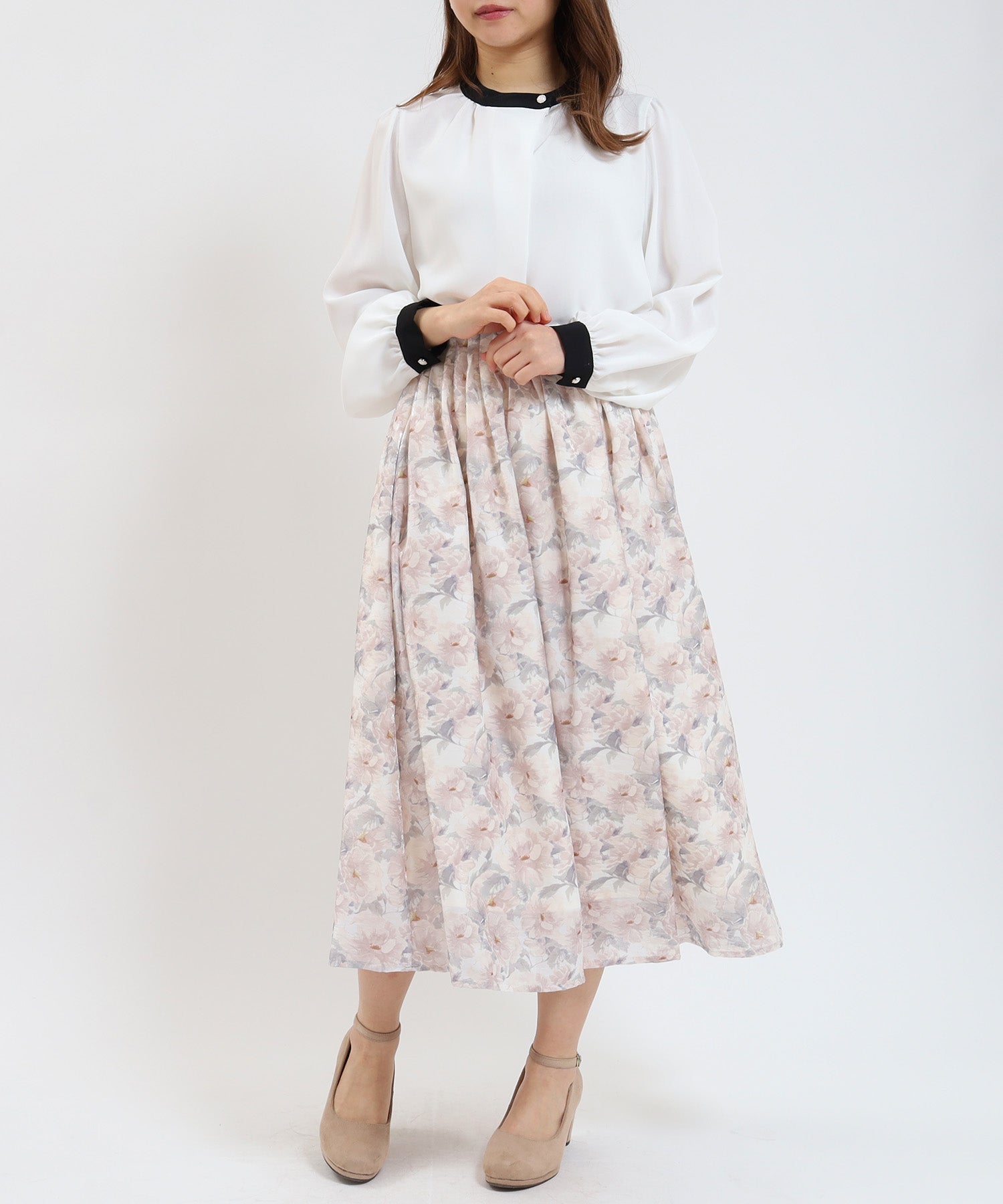 ホワイト model:155cm/骨格ウェーブ 着用サイズ:M