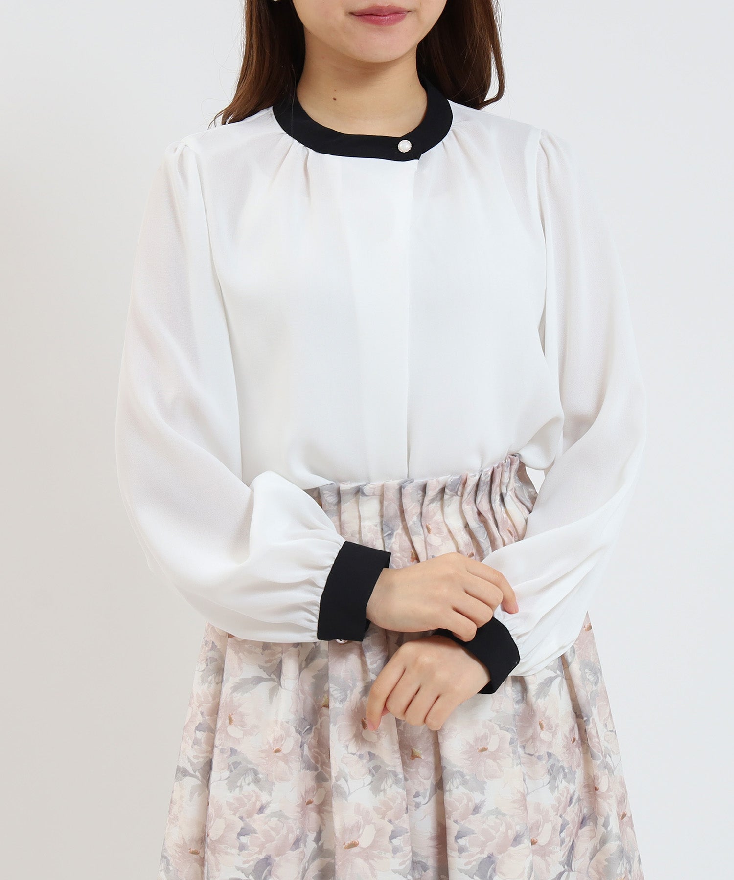 ホワイト model:155cm/骨格ウェーブ 着用サイズ:M