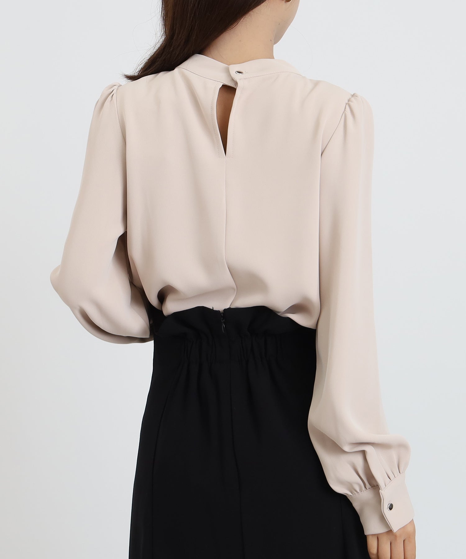 グレージュ model:156 着用サイズ:M