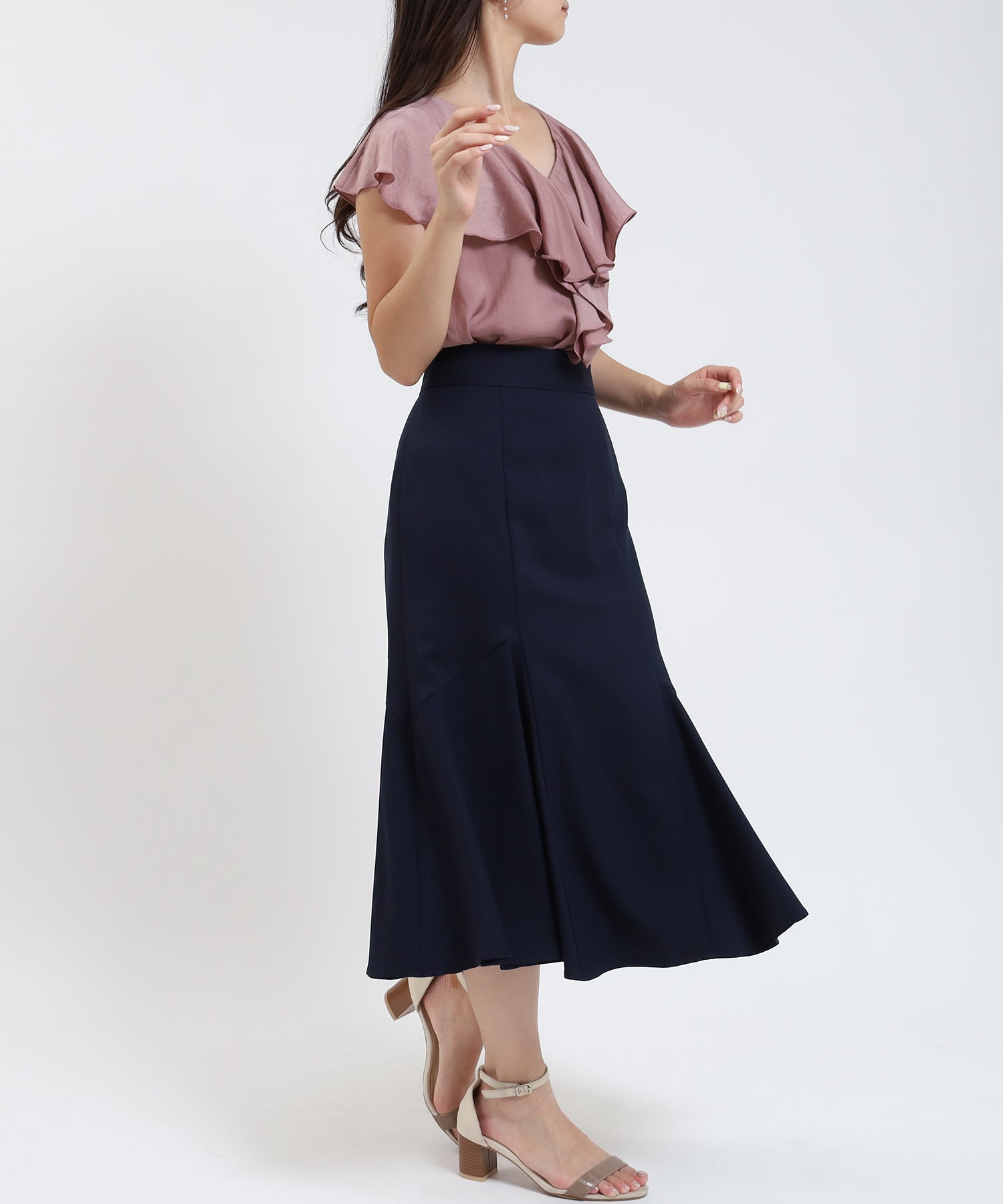 ダスティーピンク model:160cm/骨格ウェーブ 着用サイズ:M