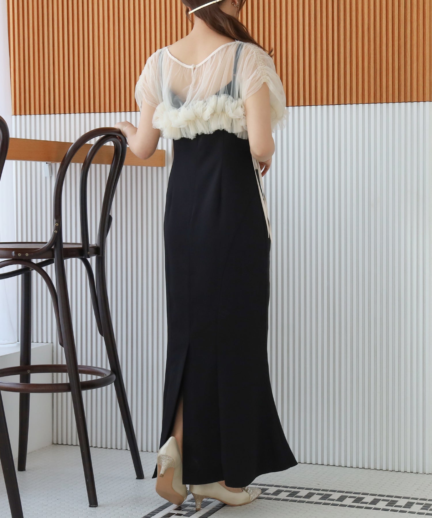 ホワイト×ブラック model:155cm/骨格ウェーブ 着用サイズ:M