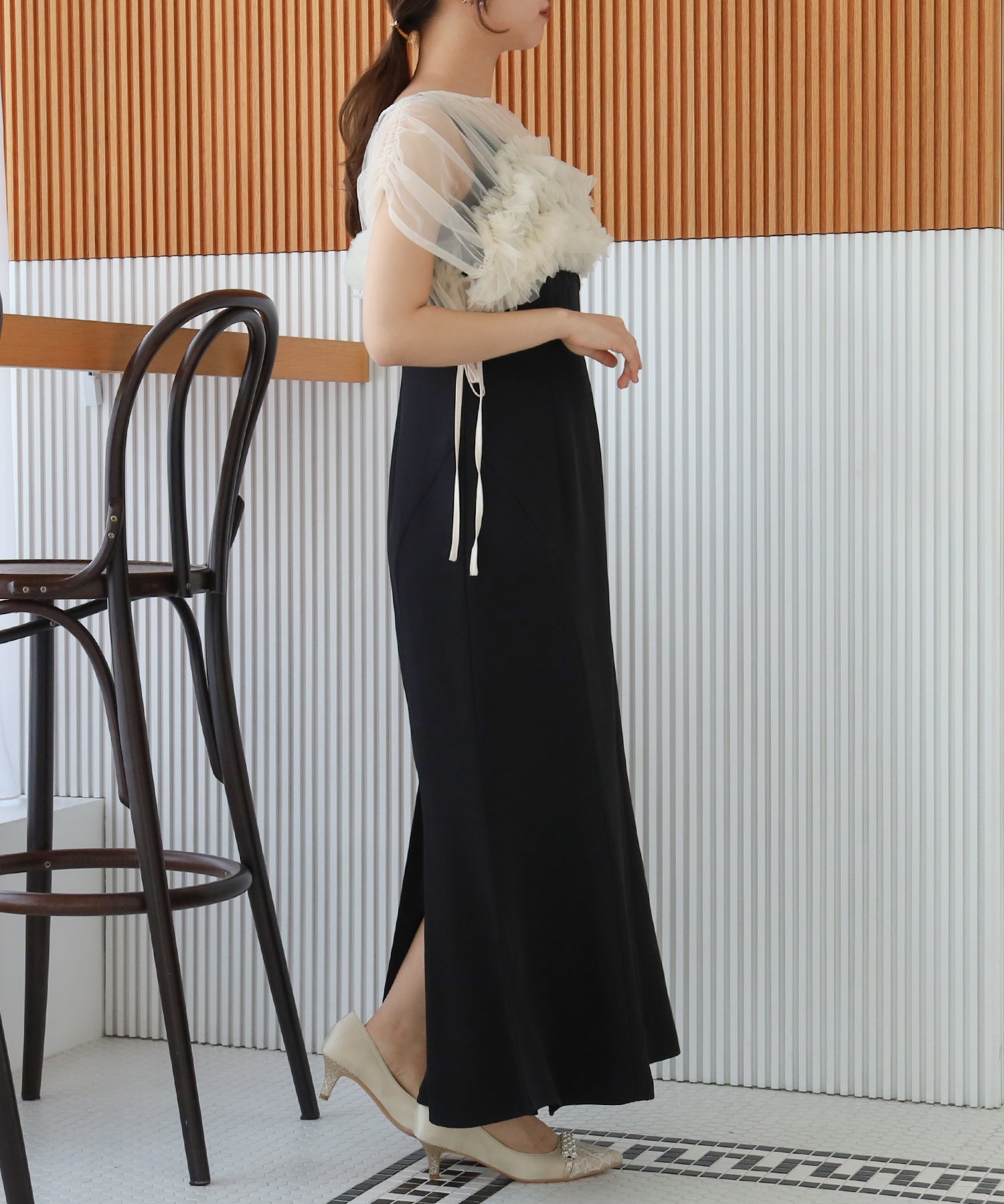ホワイト×ブラック model:155cm/骨格ウェーブ 着用サイズ:M