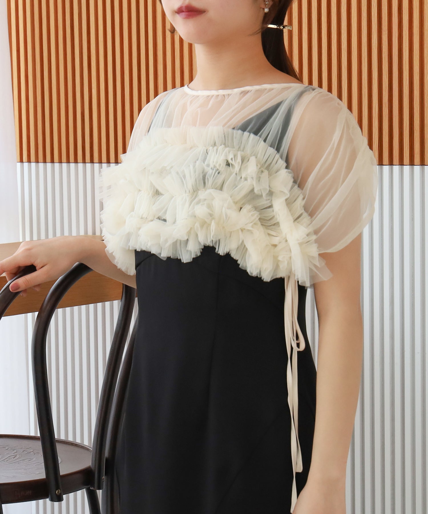 ホワイト×ブラック model:155cm/骨格ウェーブ 着用サイズ:M