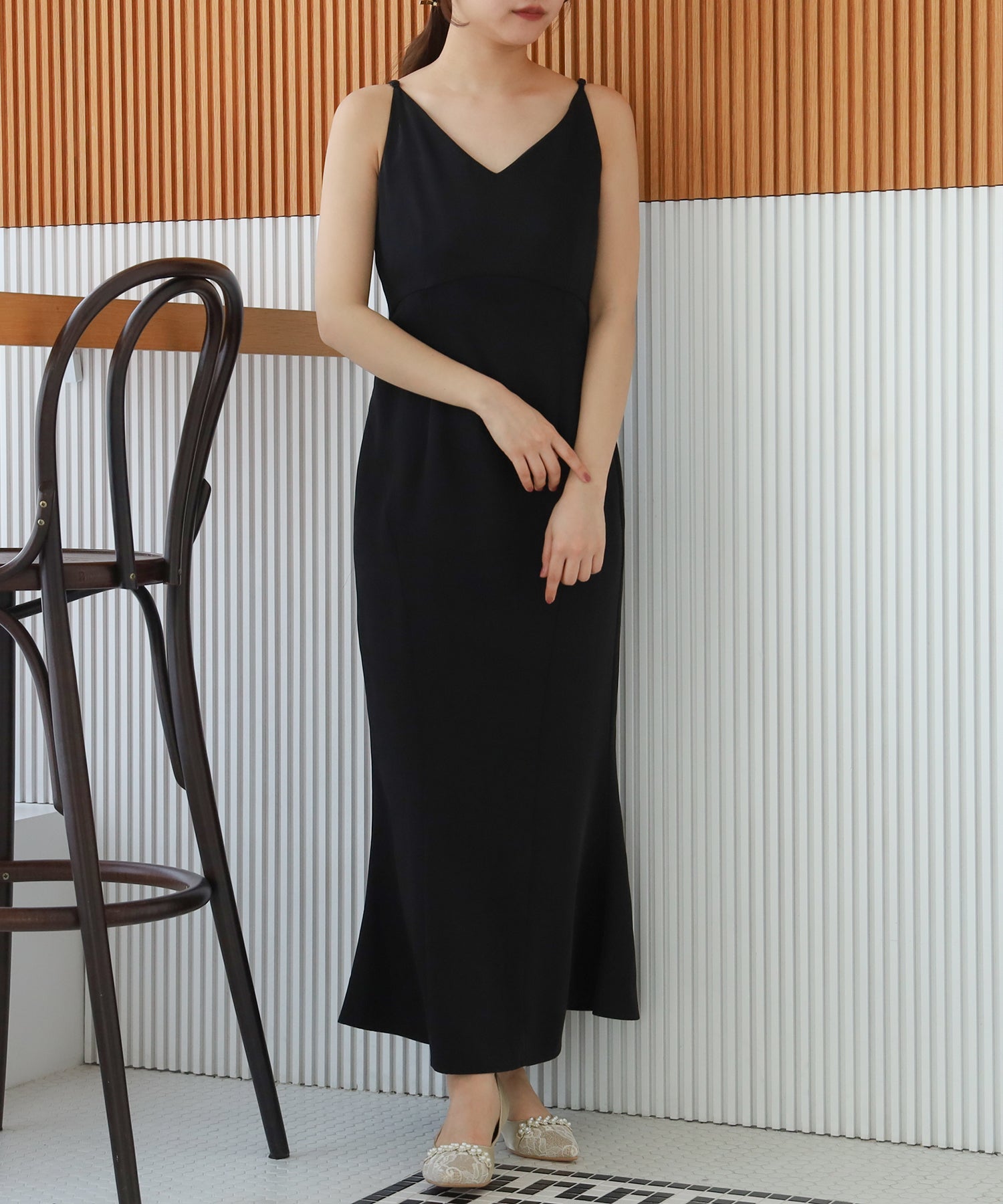 ホワイト×ブラック model:155cm/骨格ウェーブ 着用サイズ:M