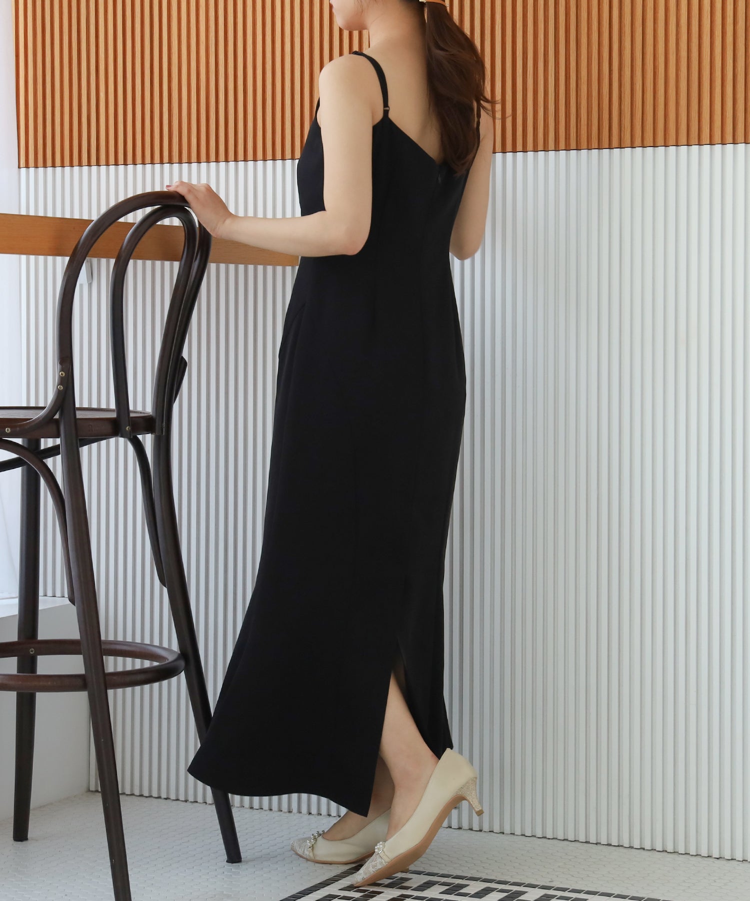 ホワイト×ブラック model:155cm/骨格ウェーブ 着用サイズ:M