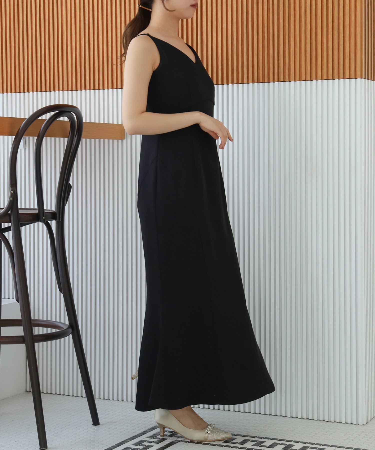 ホワイト×ブラック model:155cm/骨格ウェーブ 着用サイズ:M