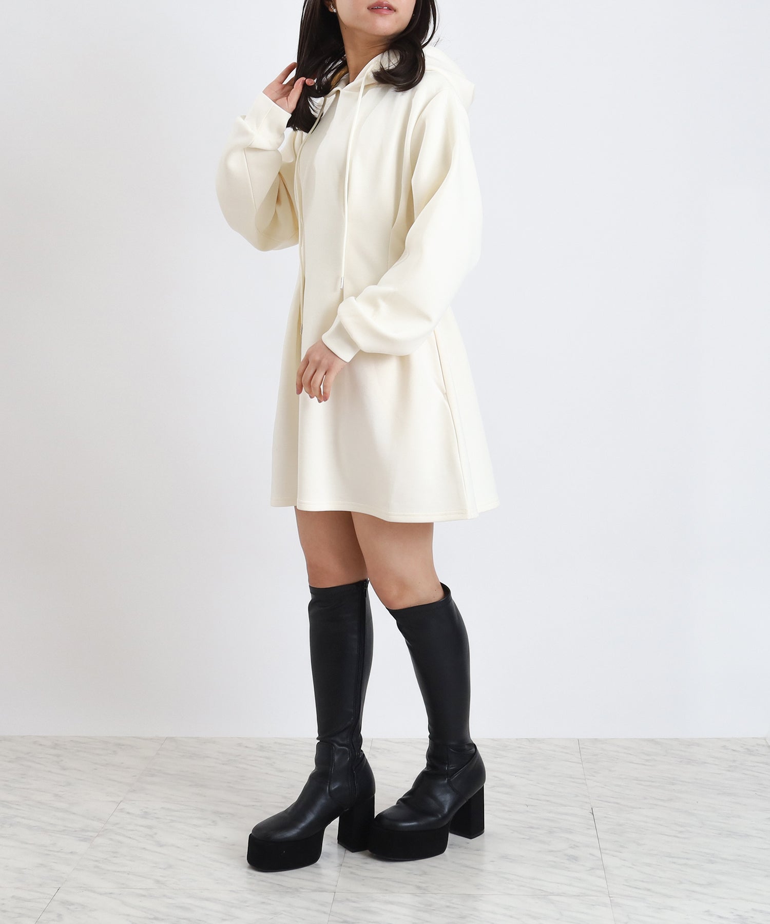 アイボリー model:156 着用サイズ:M