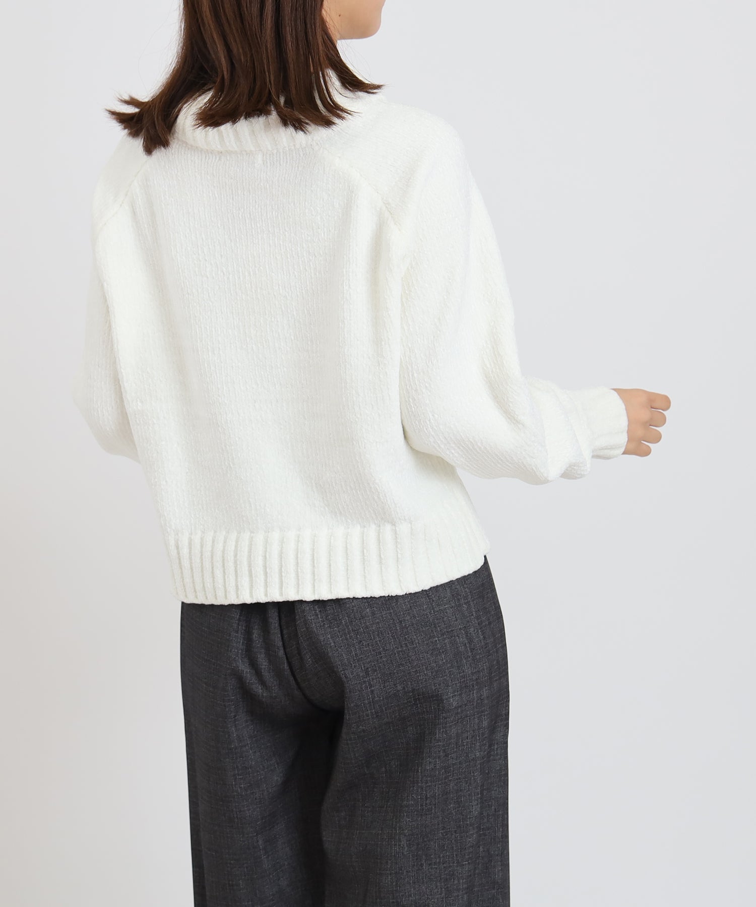 ホワイト MODEL:156 着用サイズ:M