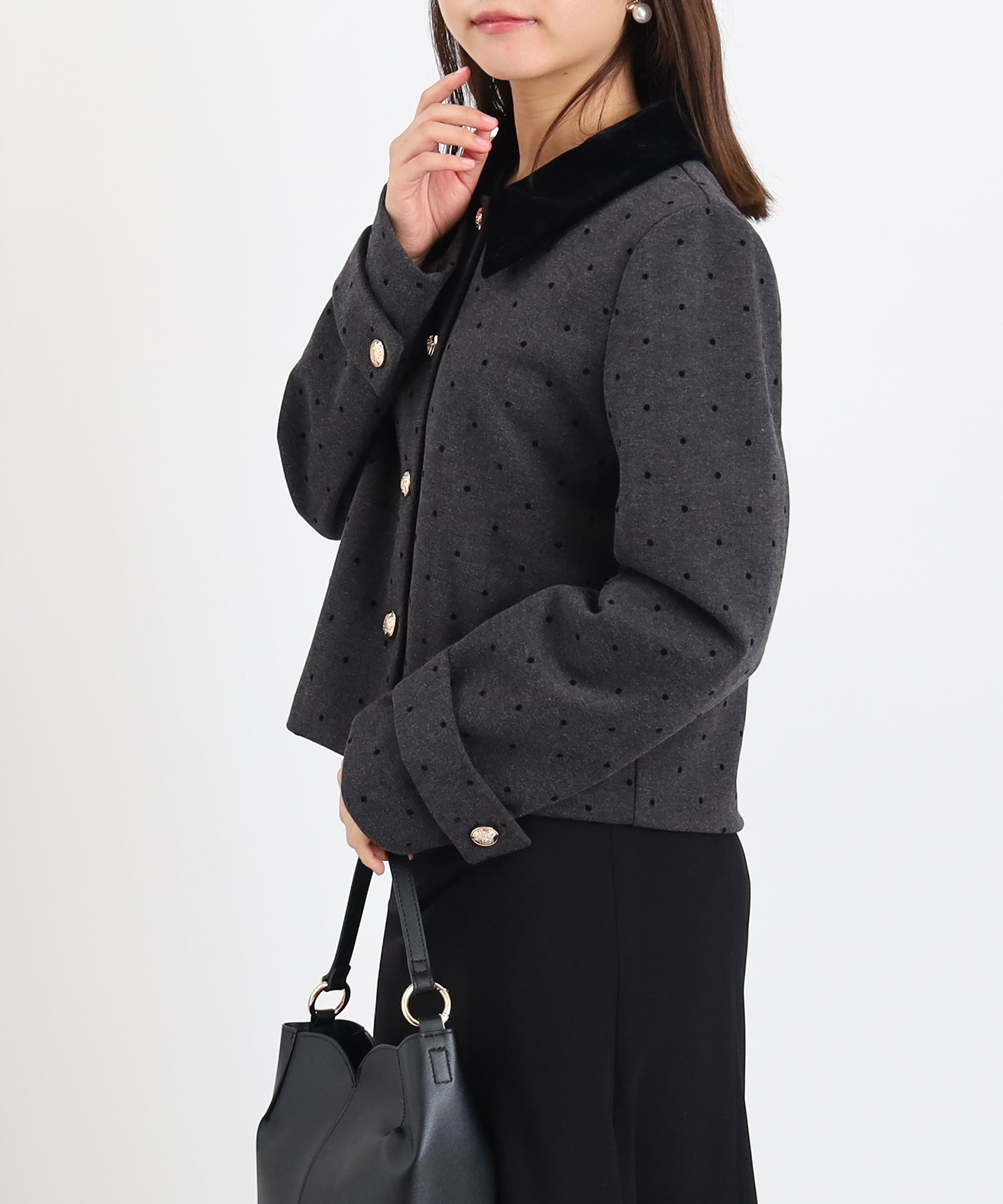 チャコール model:156 着用サイズ:M