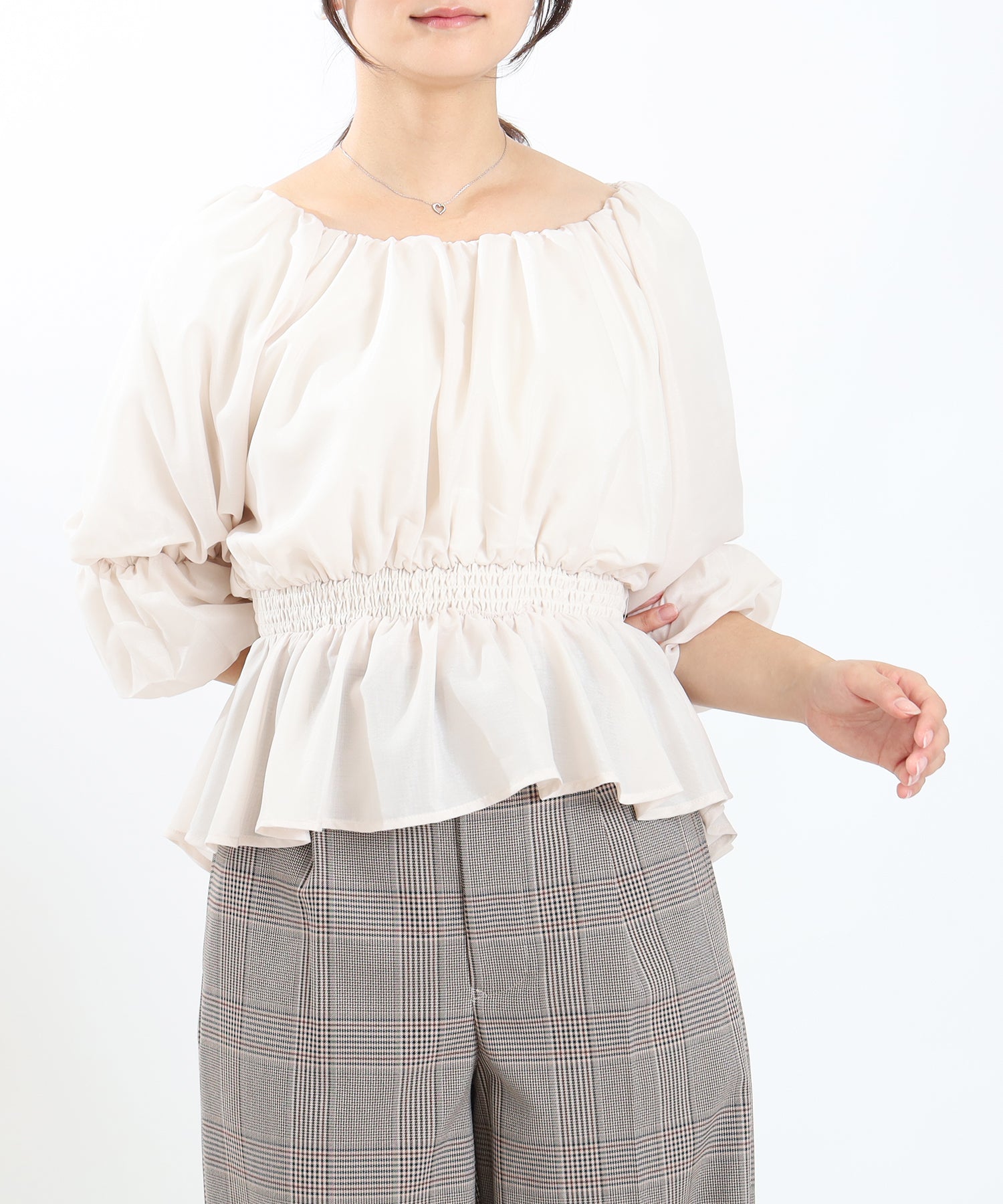 ベージュ model:160 着用サイズ:M