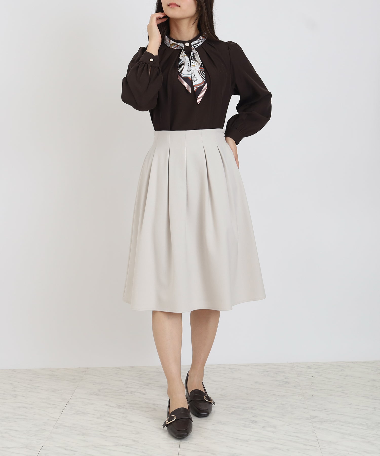 ベージュ model:160 着用サイズ:M