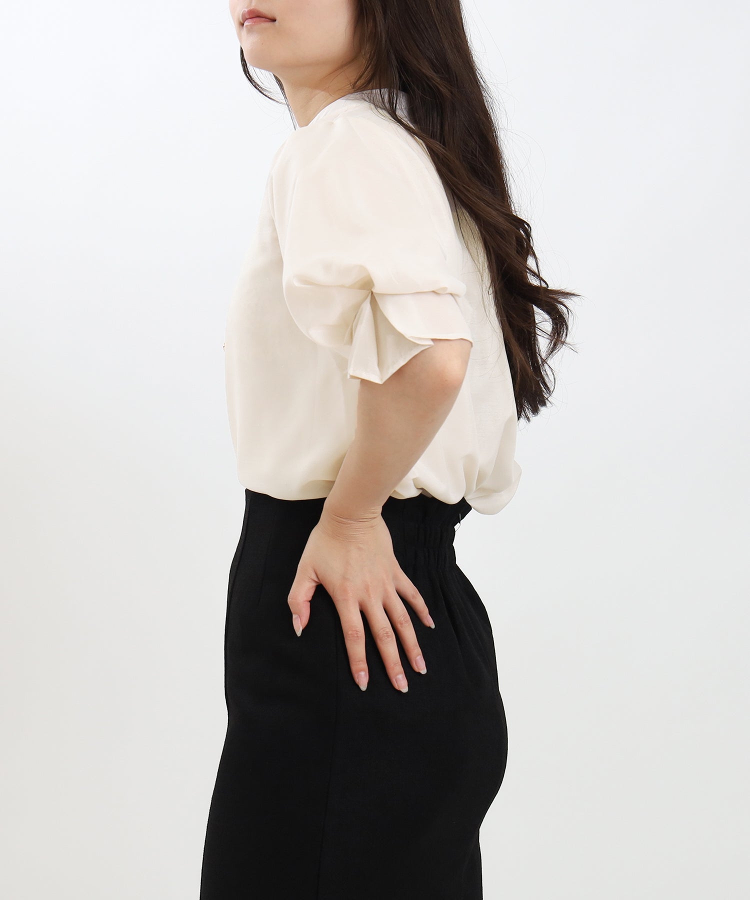 ベージュ model:160 着用サイズ:M