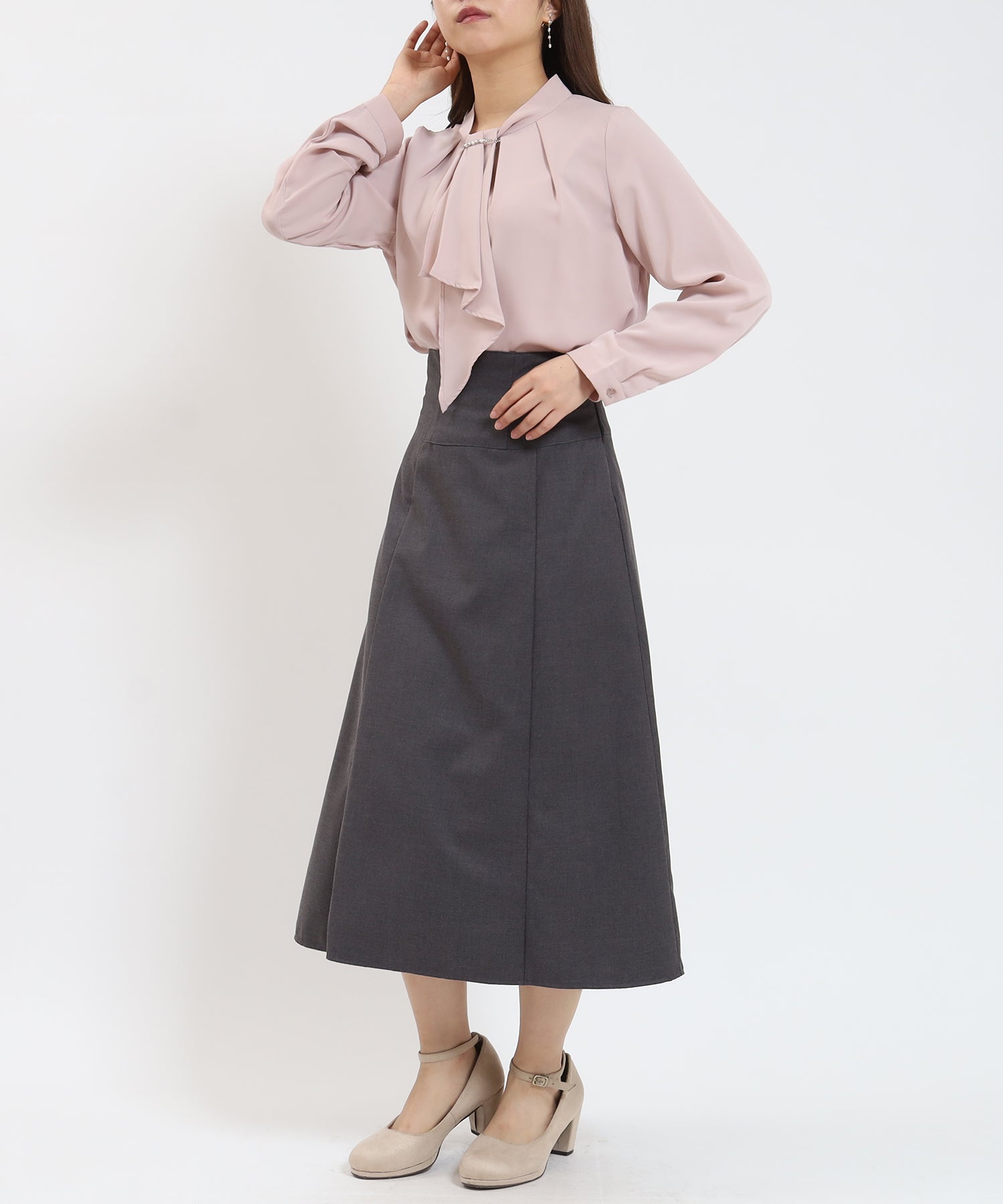 ピンクベージュ model:155 着用サイズ:M