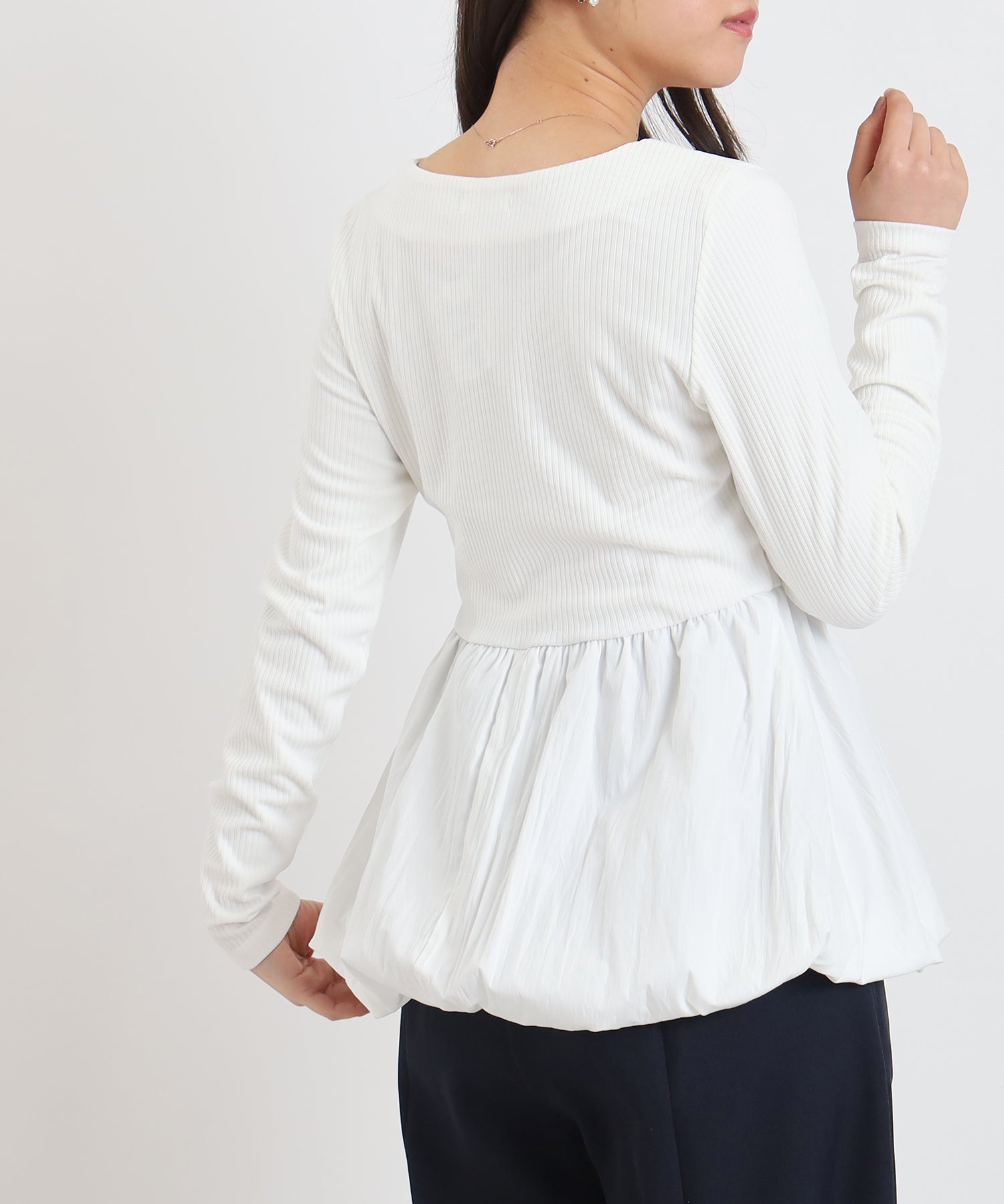 ホワイト MODEL:160 着用サイズ:M