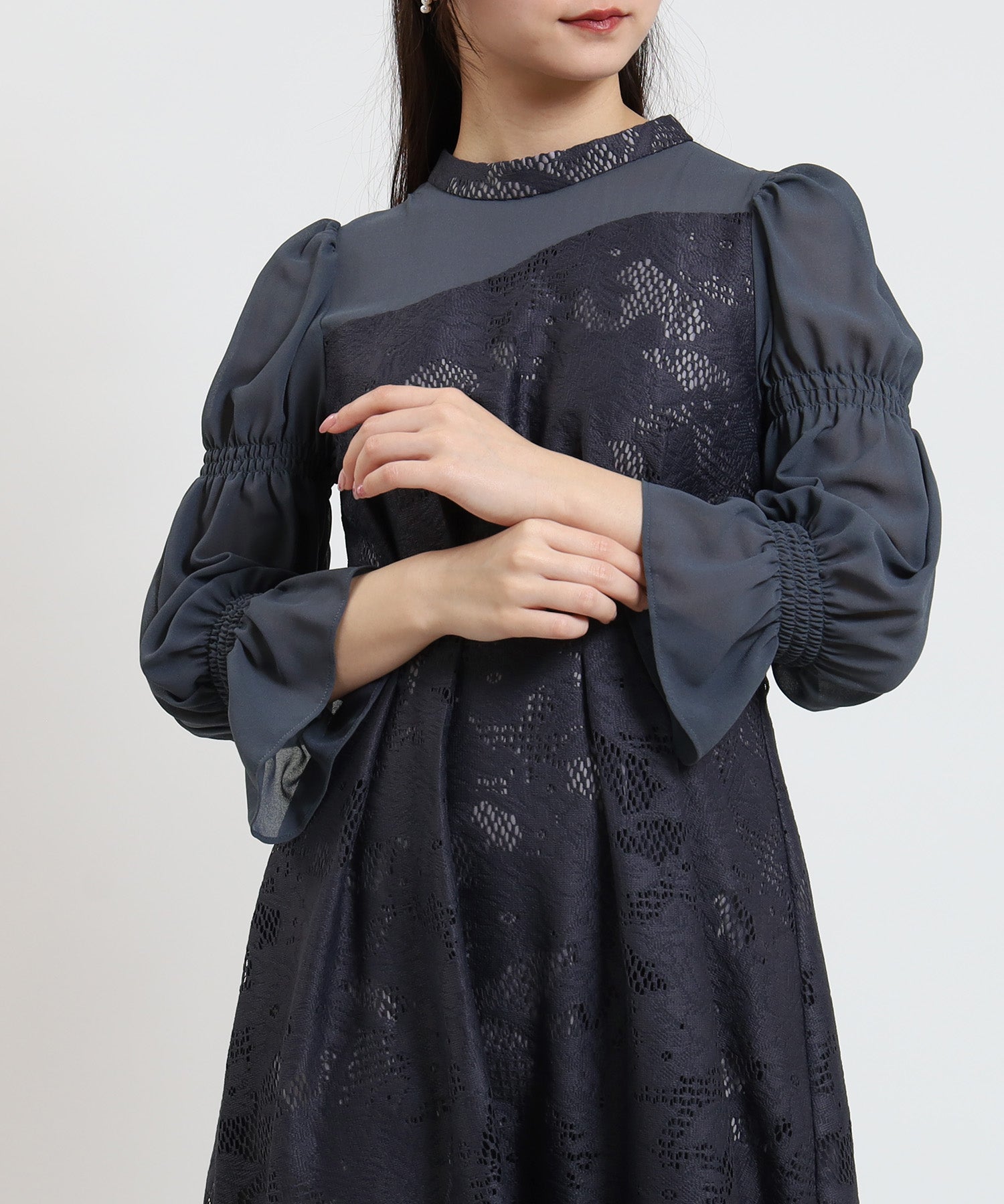 チャコール model:160cm/骨格ウェーブ 着用サイズ:M