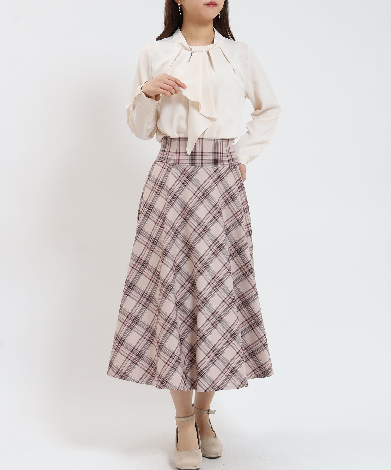 ベージュ model:155 着用サイズ:M