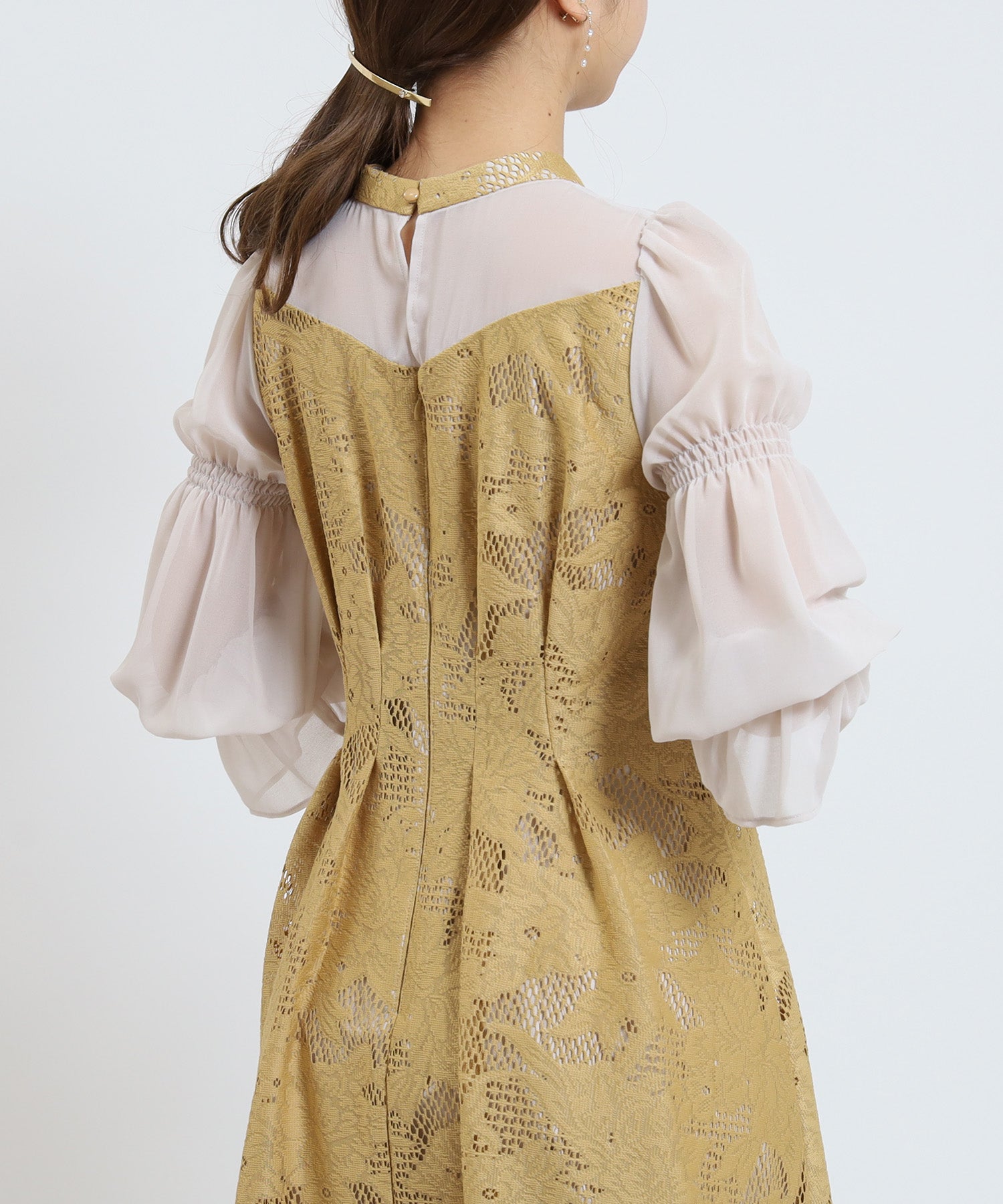 イエロー model:155cm/骨格ウェーブ 着用サイズ:M