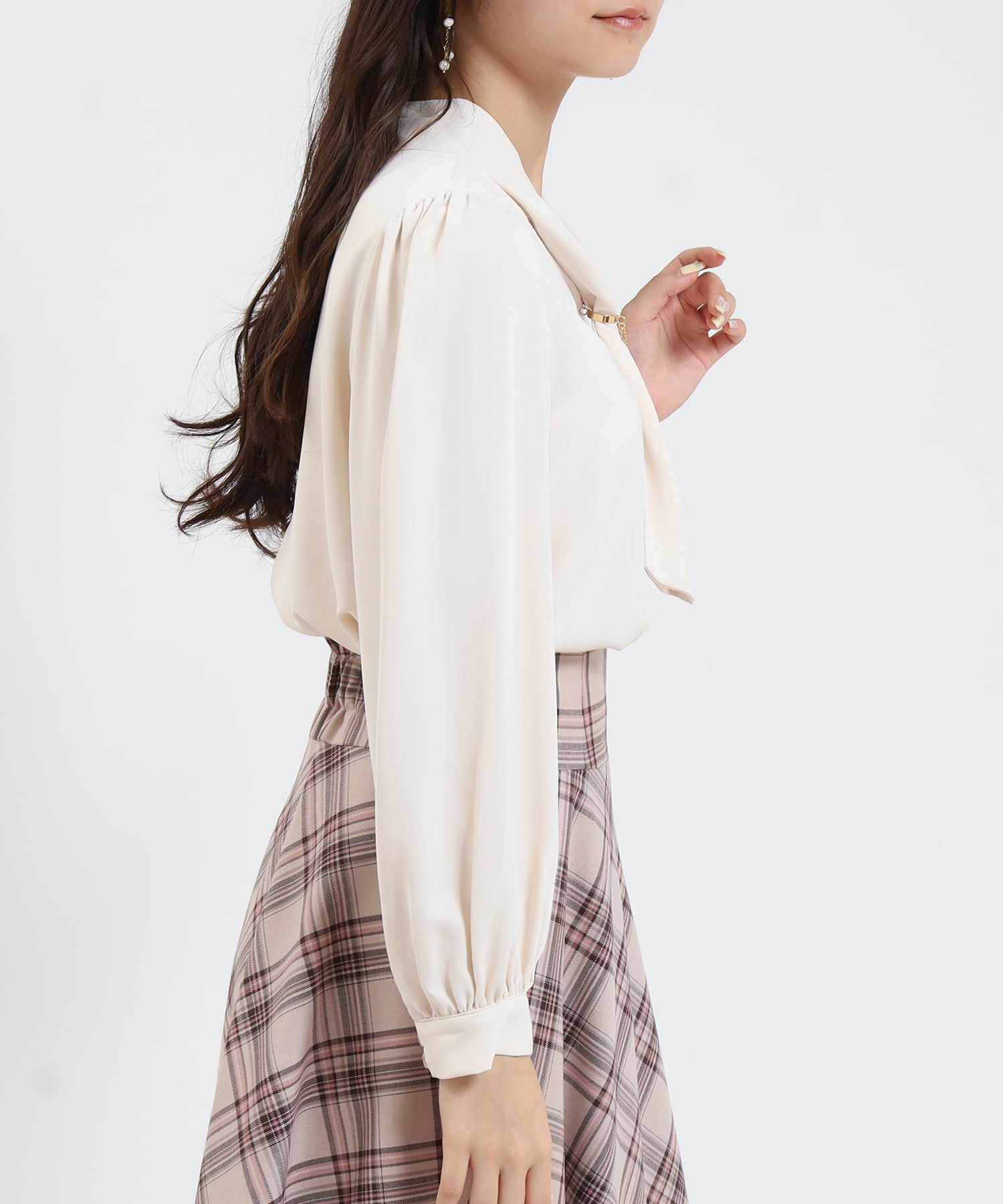 ベージュ model:160 着用サイズ:M