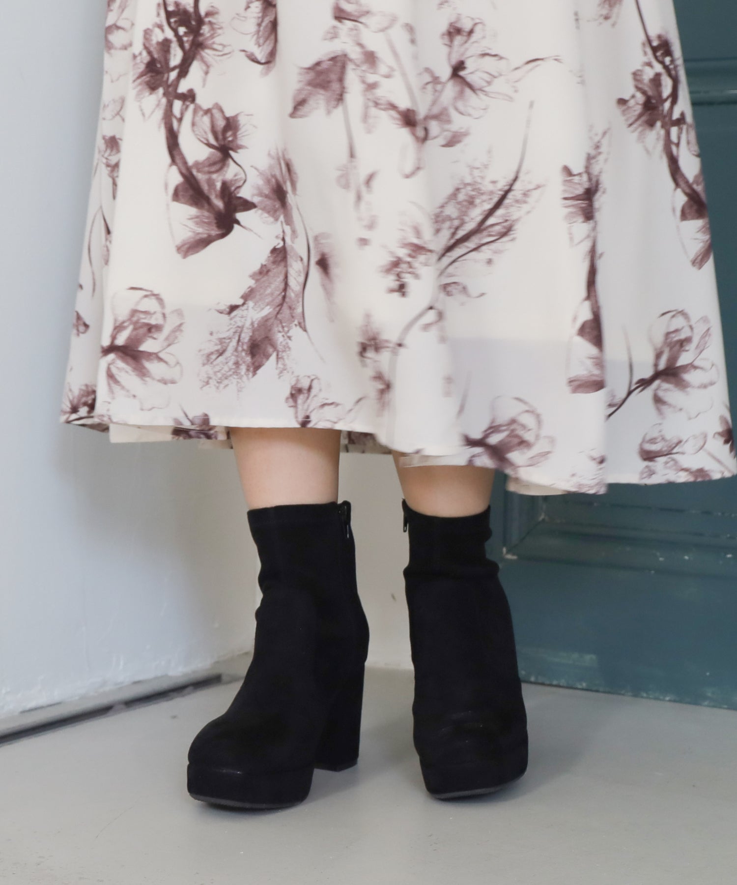 ブラック(スエード調)