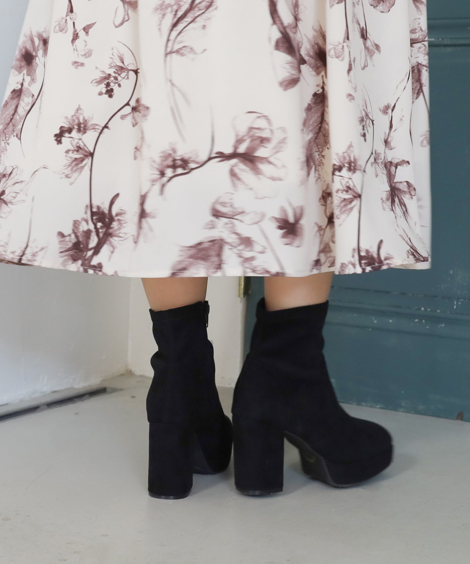 厚底ショートブーツ