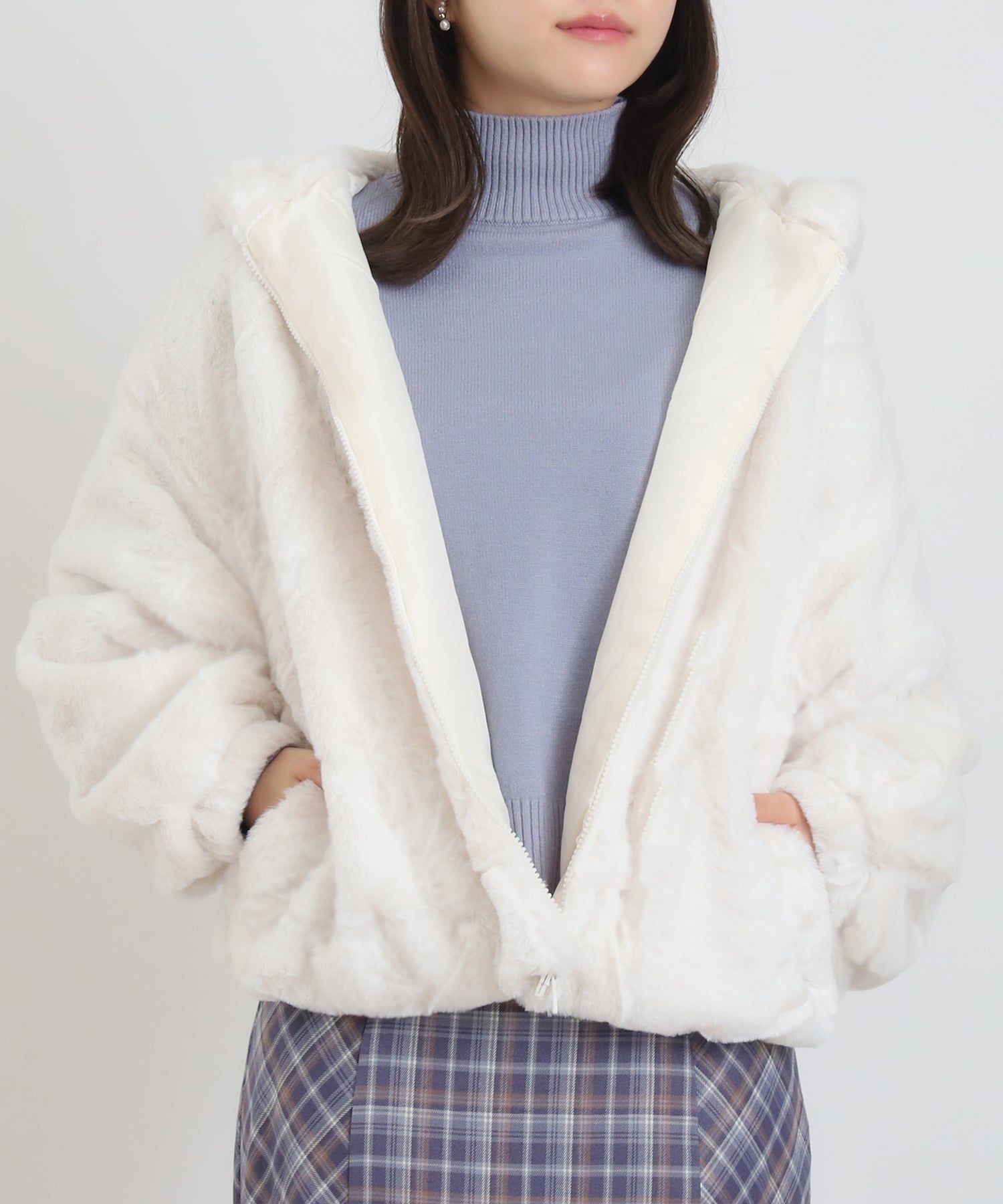 アイボリー moedl:156 着用サイズ:M