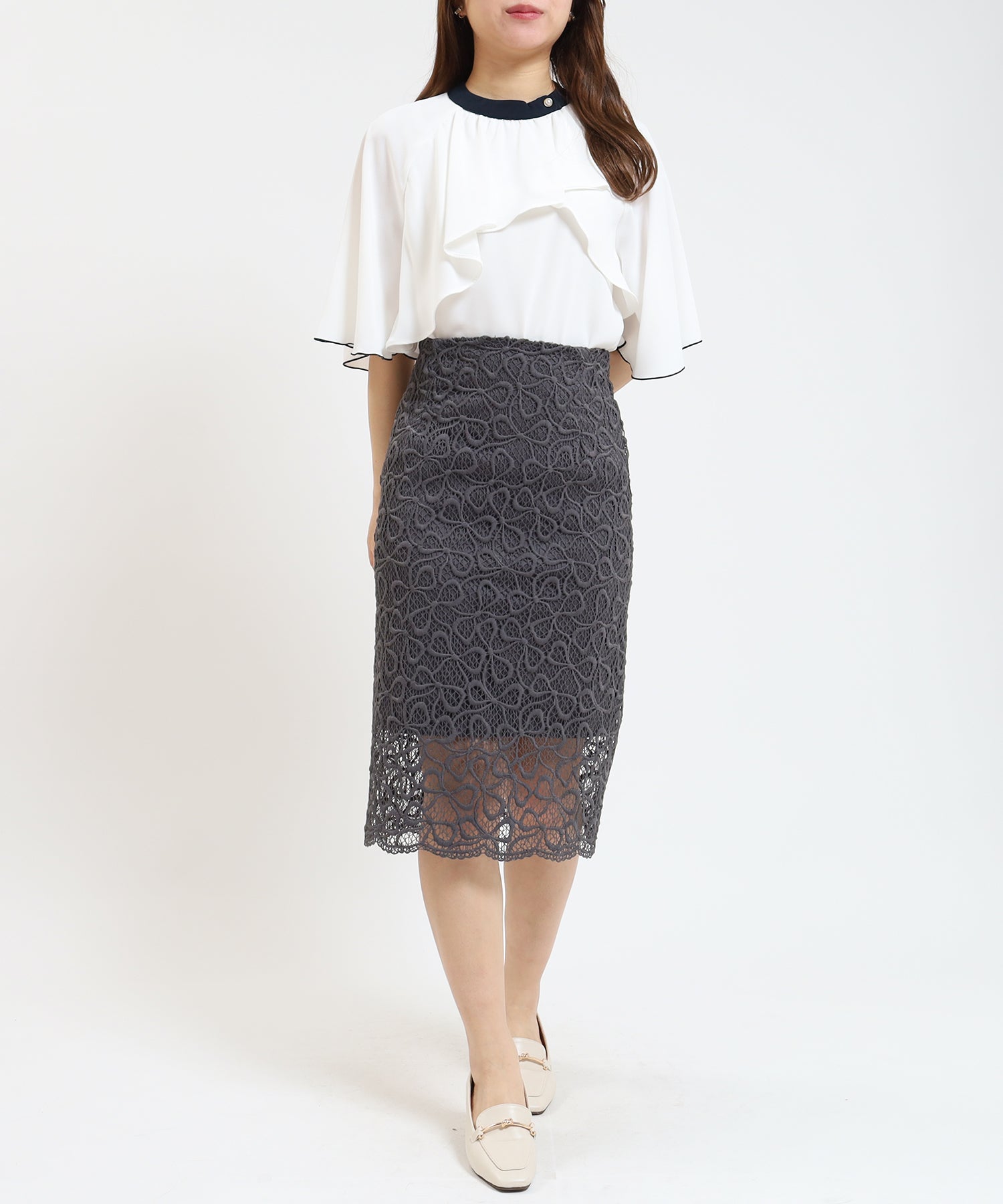 チャコール model:155cm/骨格ウェーブ 着用サイズ:S