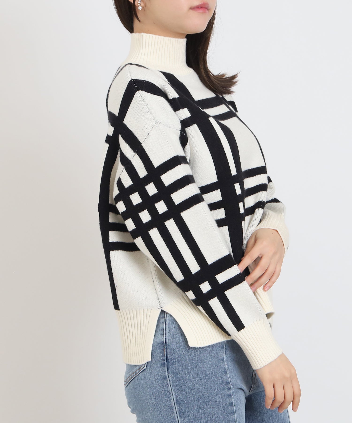 ホワイト×ブラック model:156 着用サイズ:M