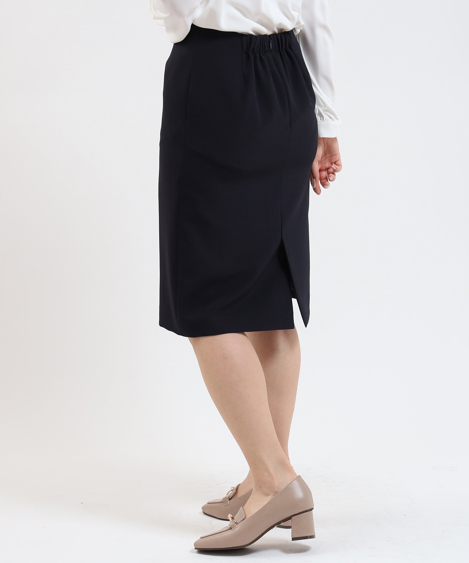 ネイビー model:160cm/骨格ウェーブ 着用サイズ:M