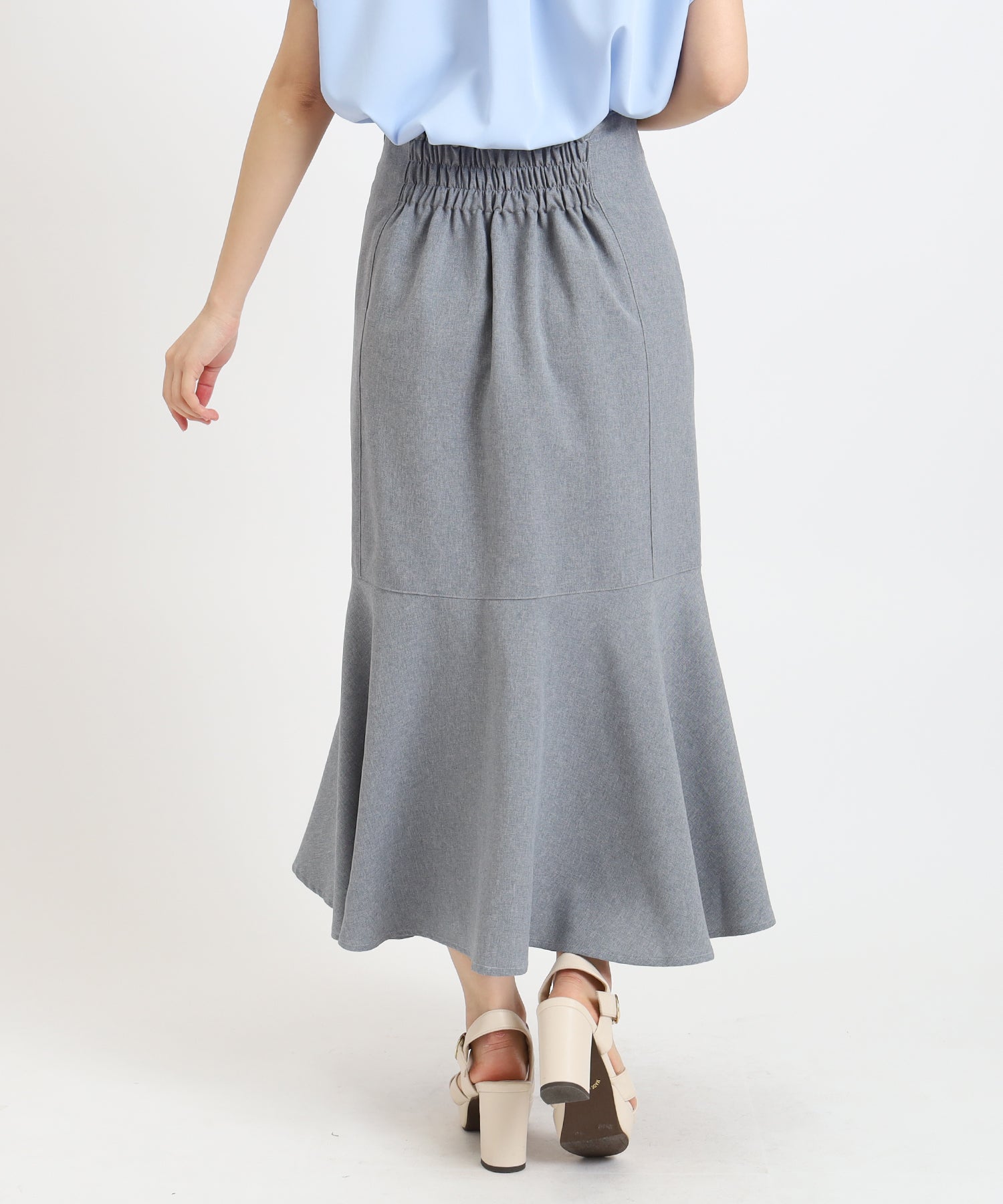 ライトグレー model:156 着用サイズ:M