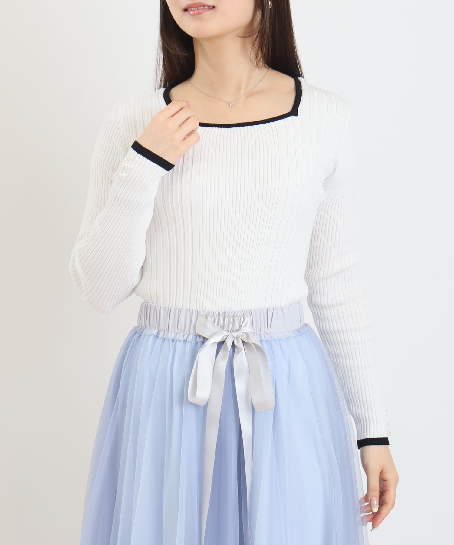 ホワイト×ブラック