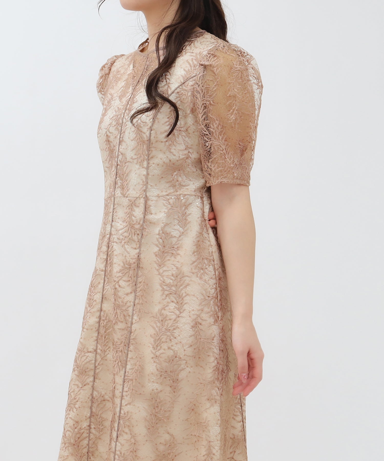 ピンクベージュ model:160 着用サイズ:M