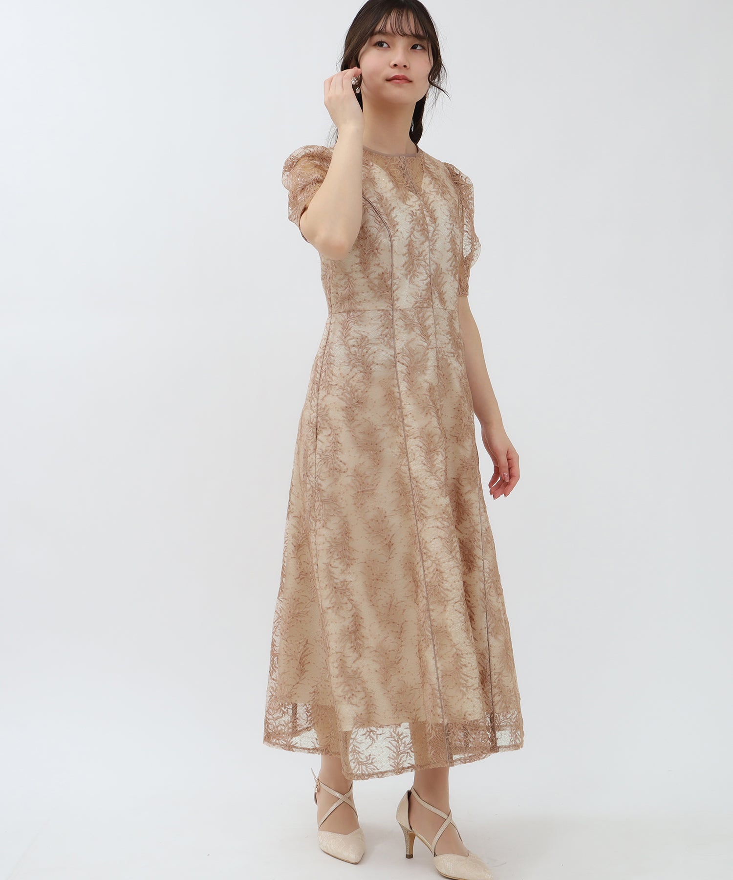 ピンクベージュ model:160 着用サイズ:M