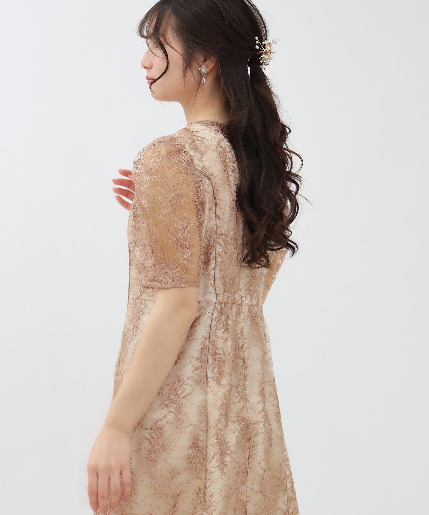 ピンクベージュ model:160 着用サイズ:M