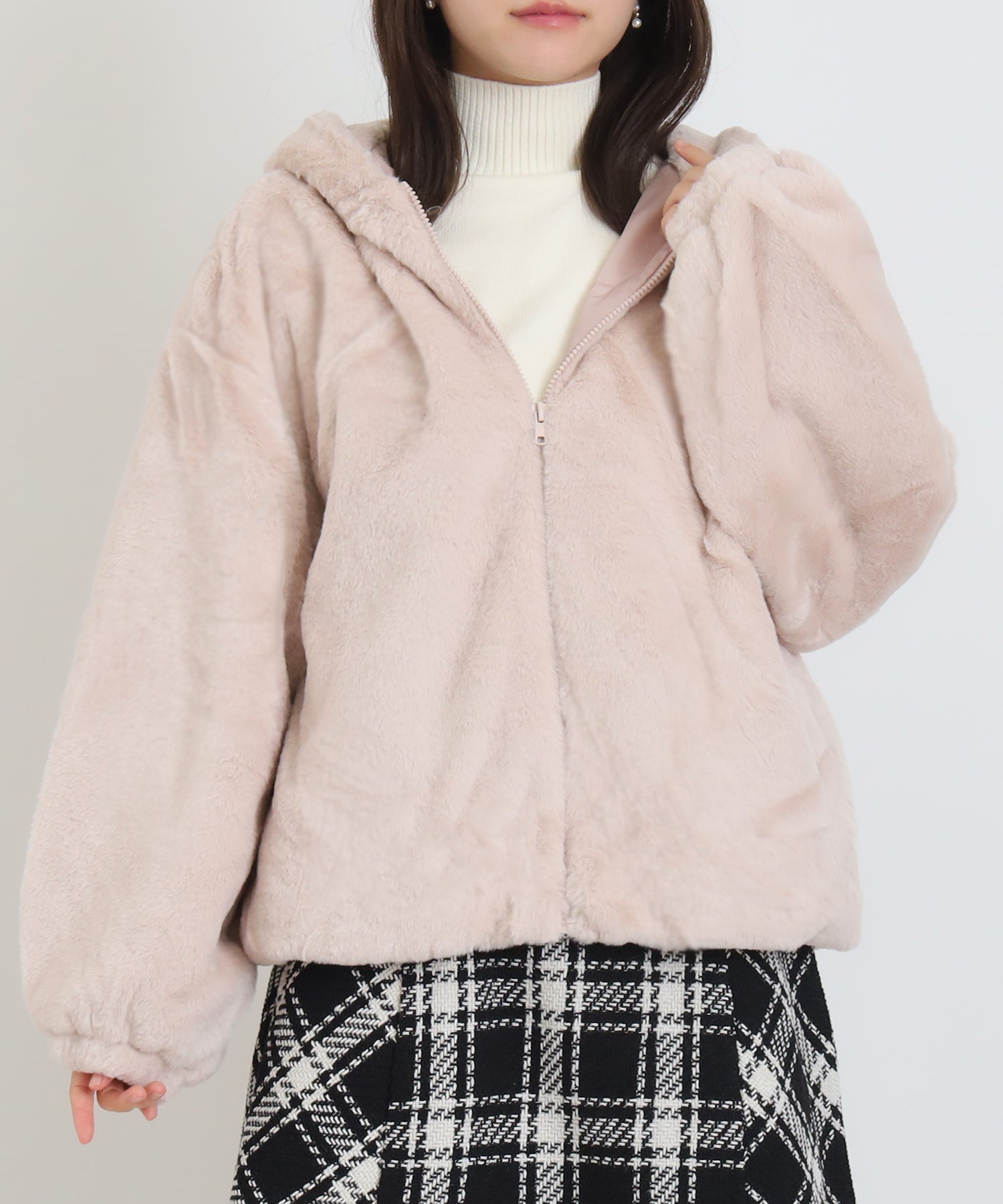 ピンクベージュ moedl:156 着用サイズ:M