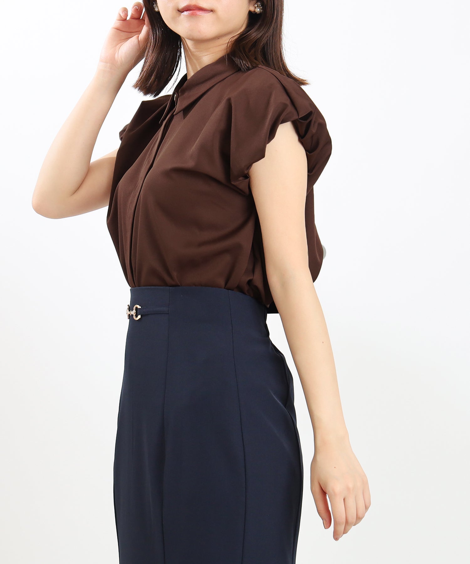 ブラウン MODEL:156 着用サイズ:M
