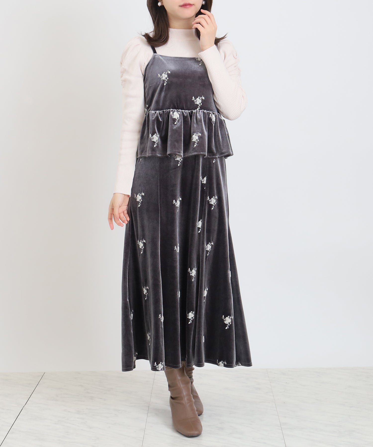 ライトグレー model:156 着用サイズ:M