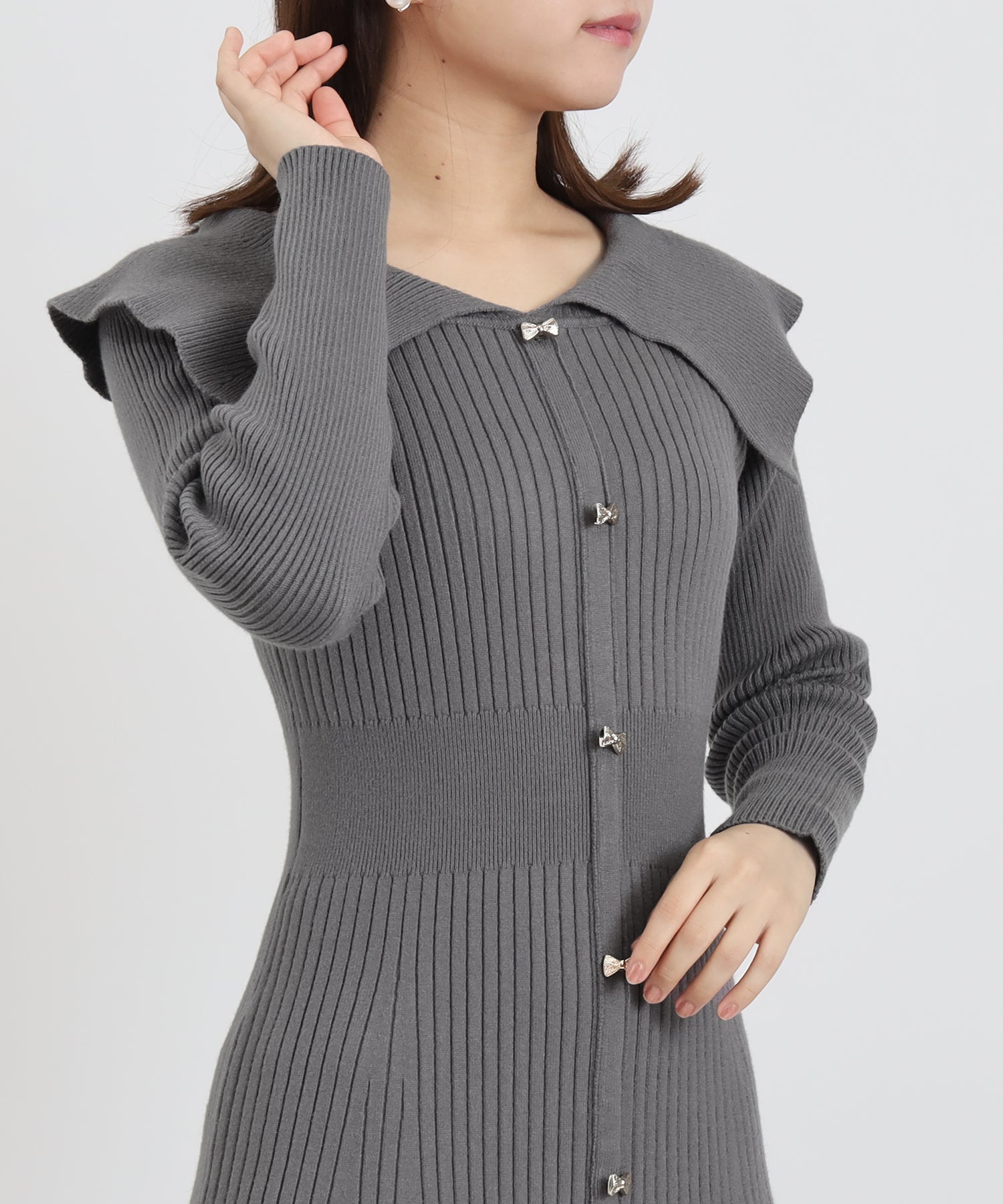 チャコール model:156 着用サイズ:M